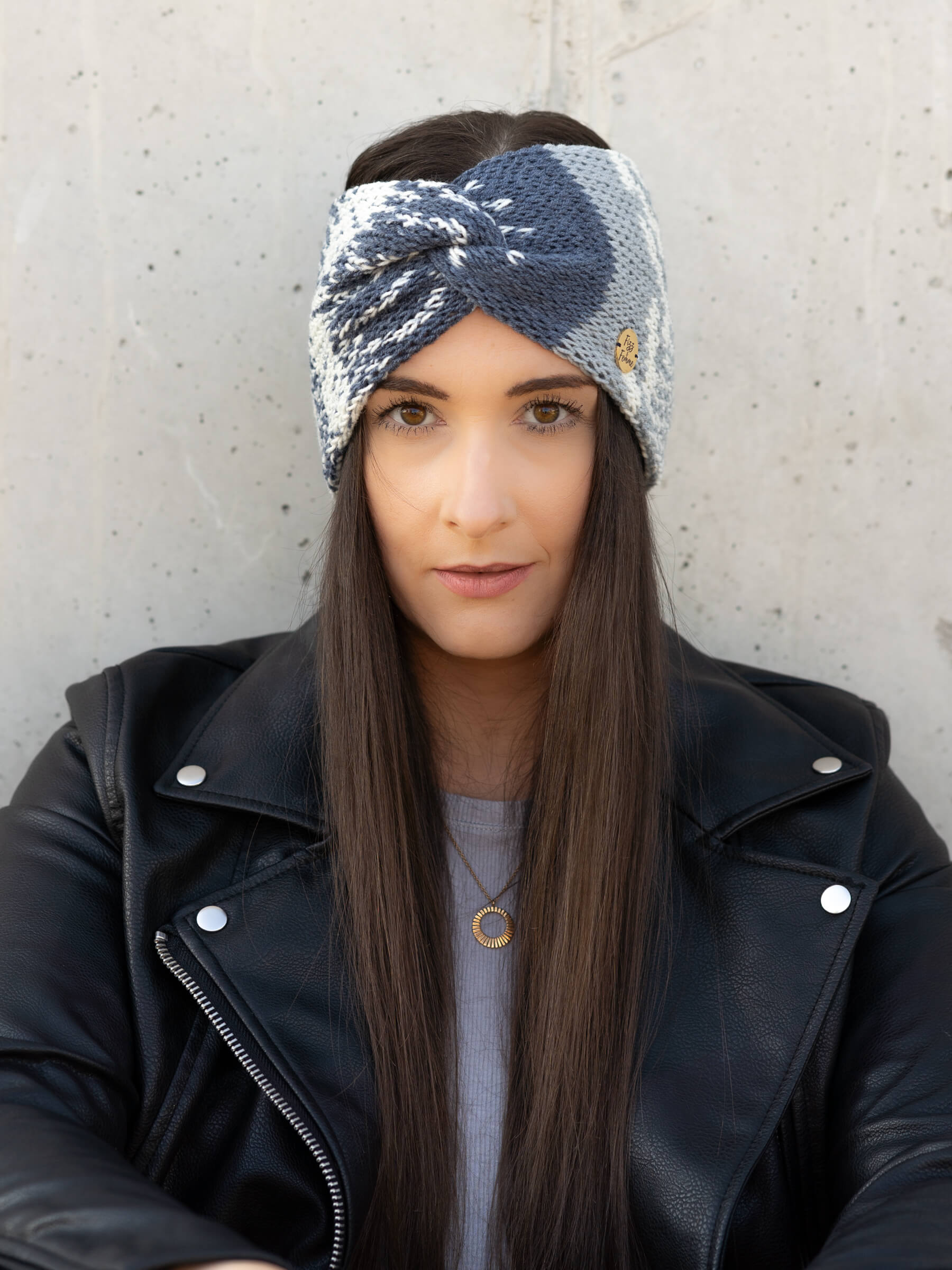 Warum Stirnbänder aus Wolle Kratzen und Rutschen – Und Wie Unsere Produkte Dies Verhindern - Studio Chéri