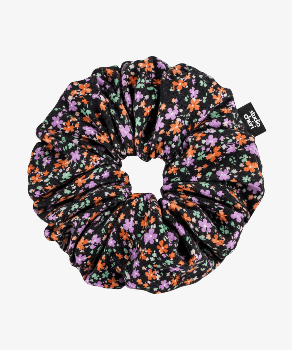 Ada - Scrunchie mit Blümchenmuster - Blau/Weiß - Studio Chéri