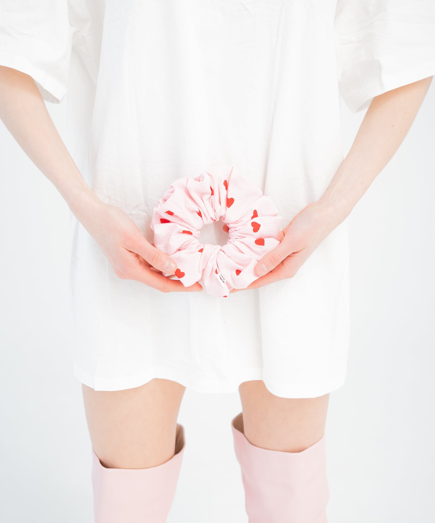 ATELIER ROSE - Scrunchie mit Herzen - Rosa/Weiß - Studio Chéri