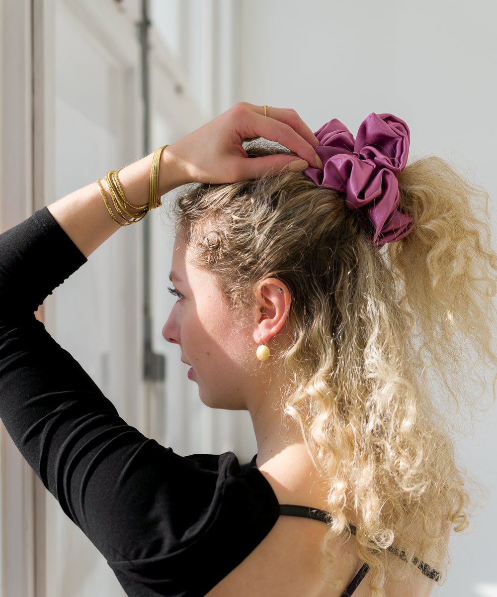 CLAIRE - Satin Scrunchie | Berry - Rot - Fizz & Femme