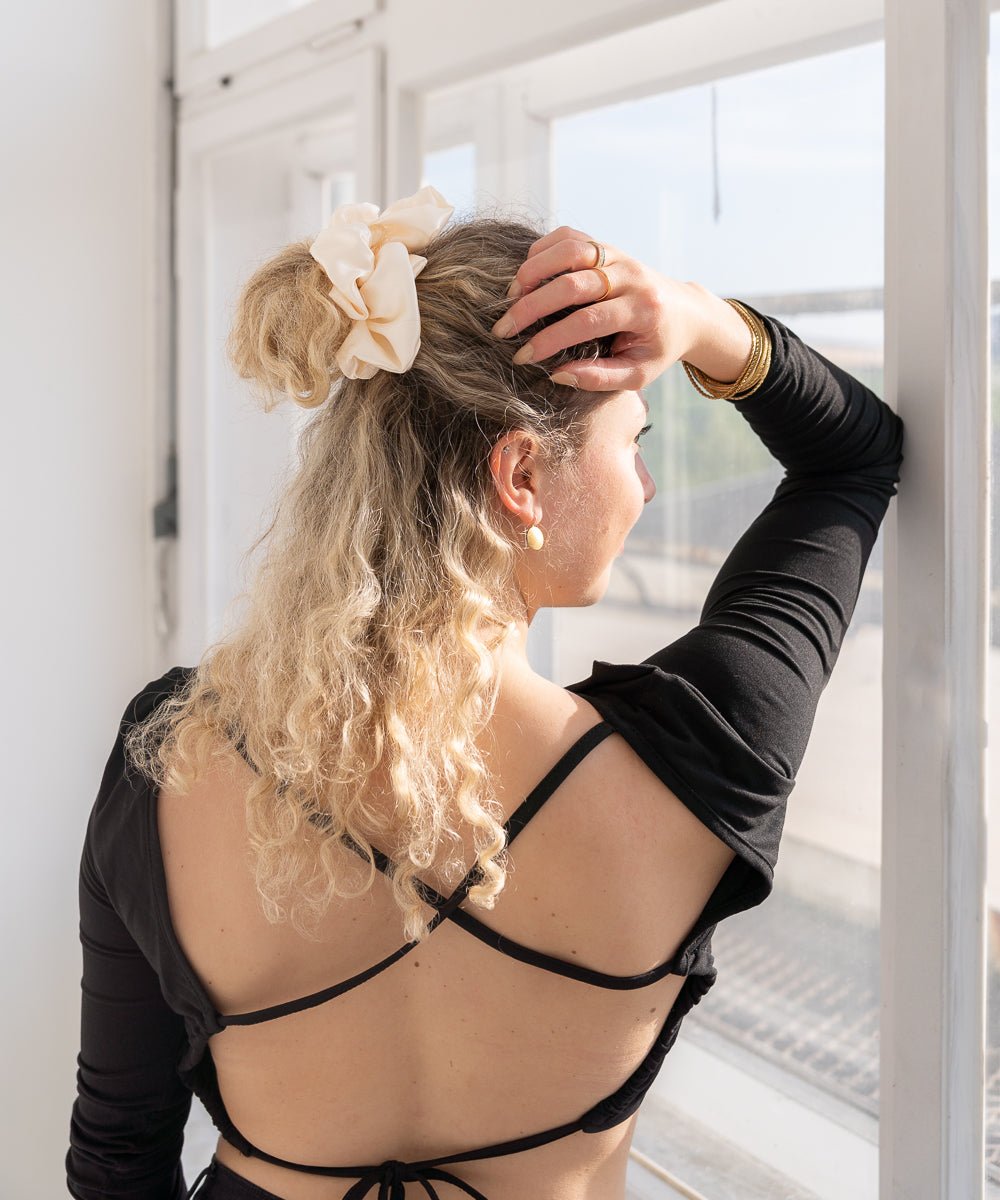 CLAIRE - Satin Scrunchie | Creme - Beige - Fizz & Femme