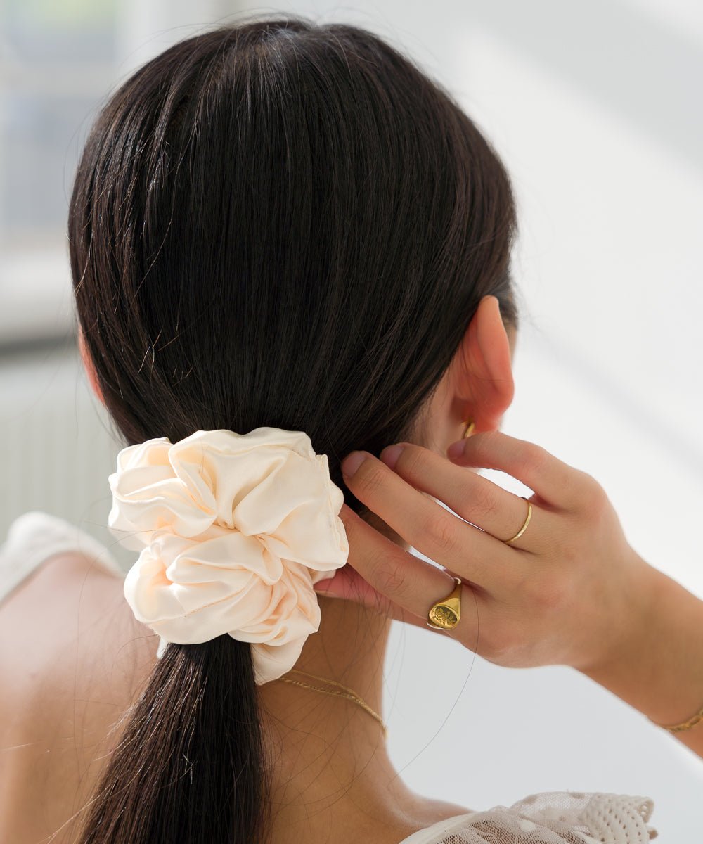 CLAIRE - Satin Scrunchie | Creme - Beige - Fizz & Femme