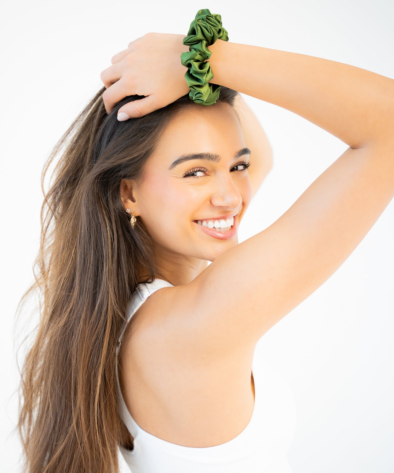 Claire - Satin Scrunchie - Pistachio - Grün - Studio Chéri