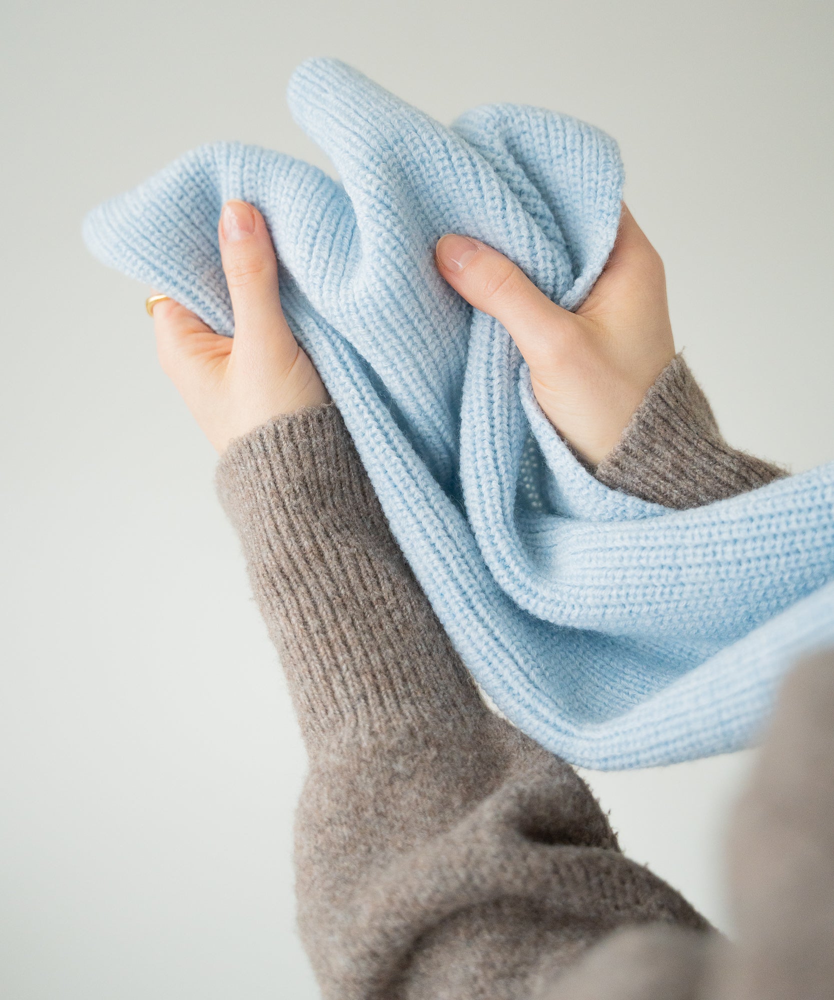 CLEO - Schal aus Merinowolle | Ligth Blue - Grau - Studio Chéri