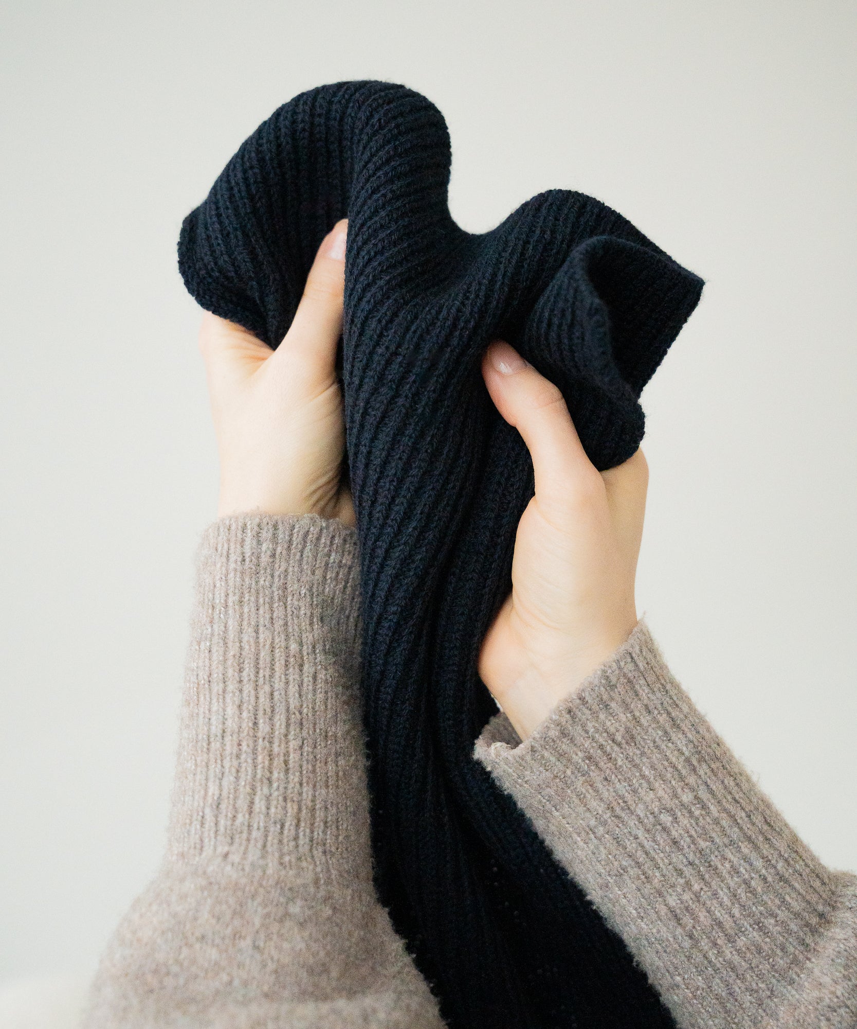 CLEO - Schal aus Merinowolle | Navy - Grau - Studio Chéri