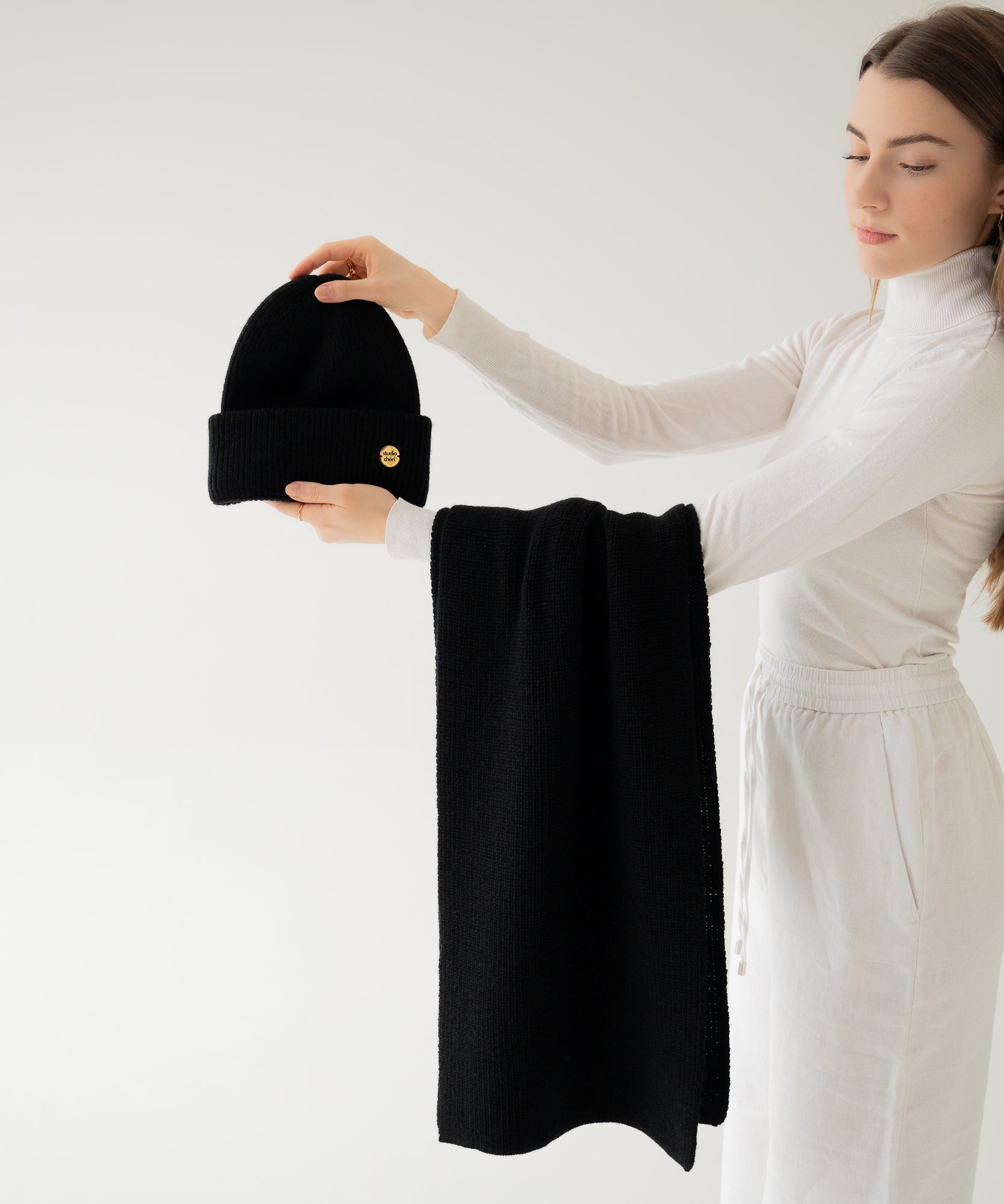 CLEO - Strickmütze aus Merinowolle | Black - Schwarz - Studio Chéri