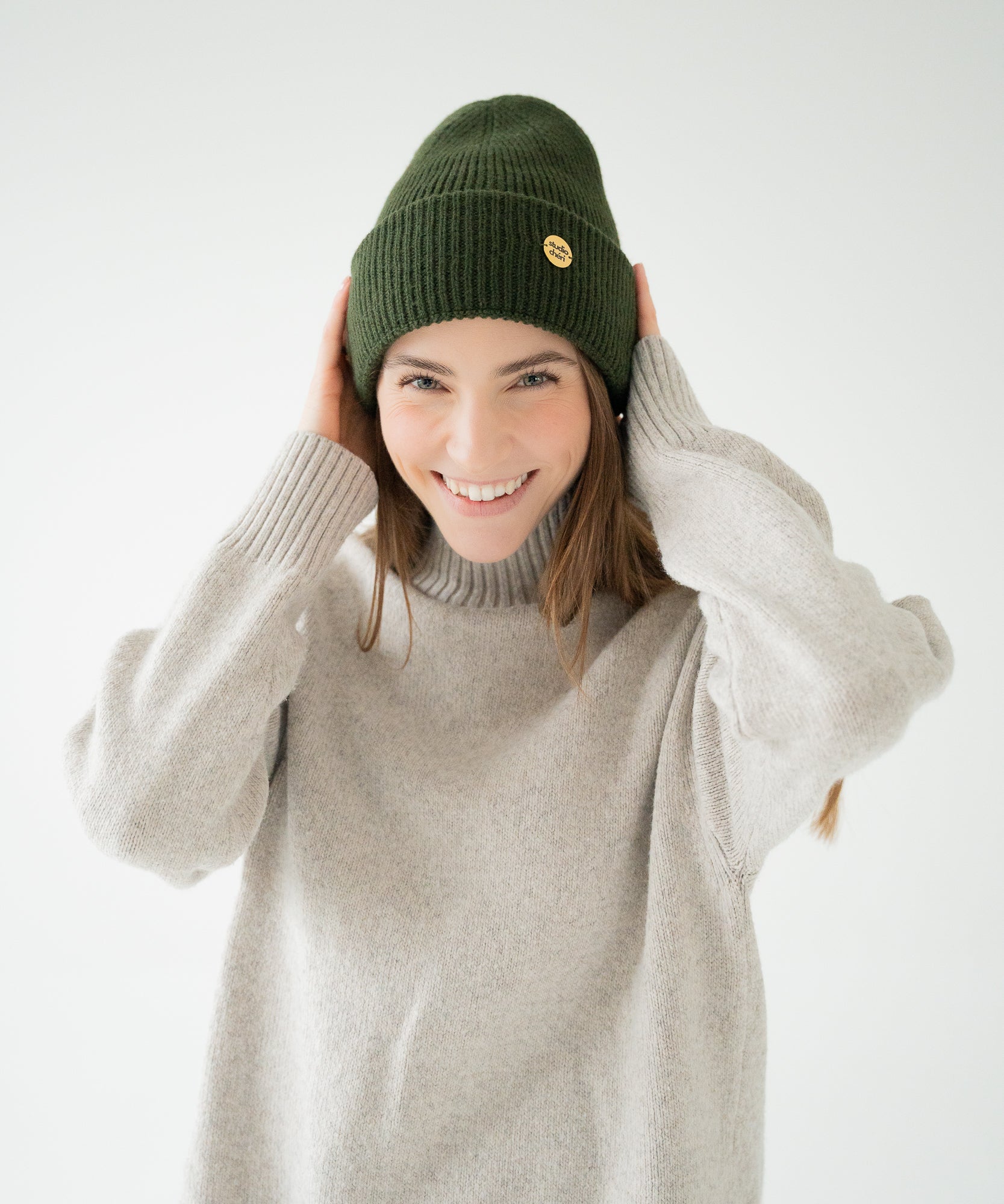 CLEO - Strickmütze aus Merinowolle | Olive - Grün - Studio Chéri