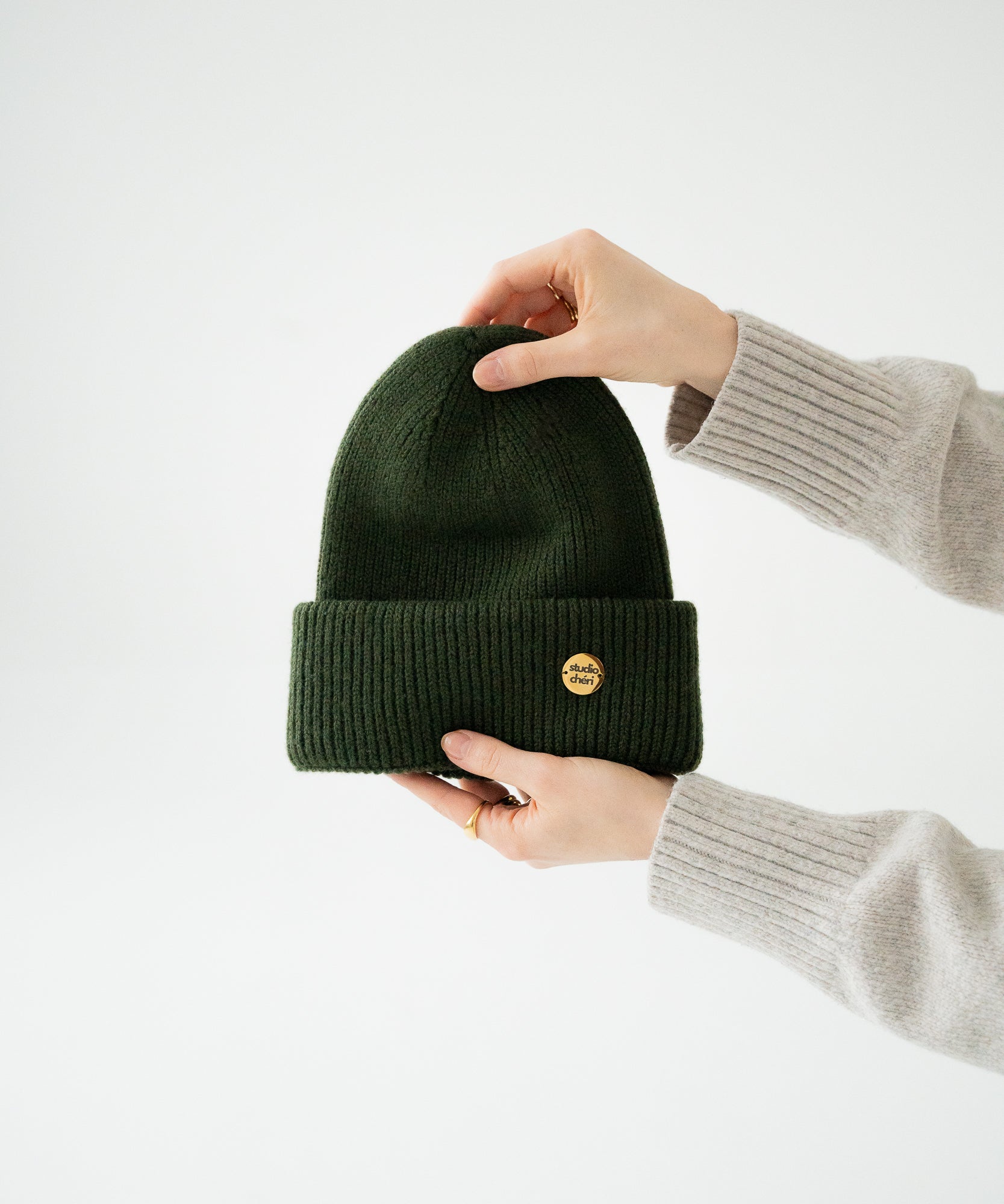 CLEO - Strickmütze aus Merinowolle | Olive - Grün - Studio Chéri