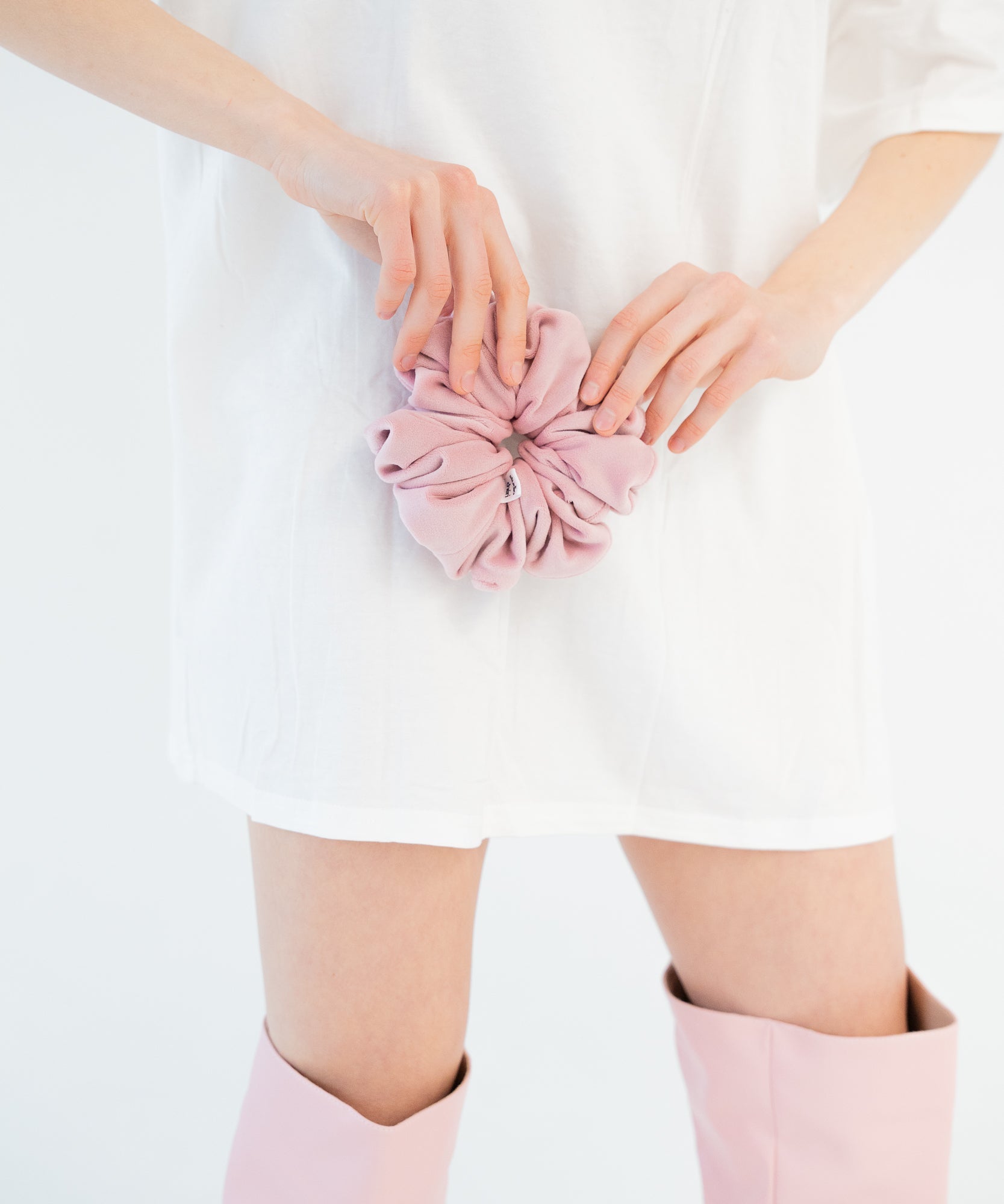 FLUFFY ROSE - Scrunchie aus Samt - Rosa - Studio Chéri