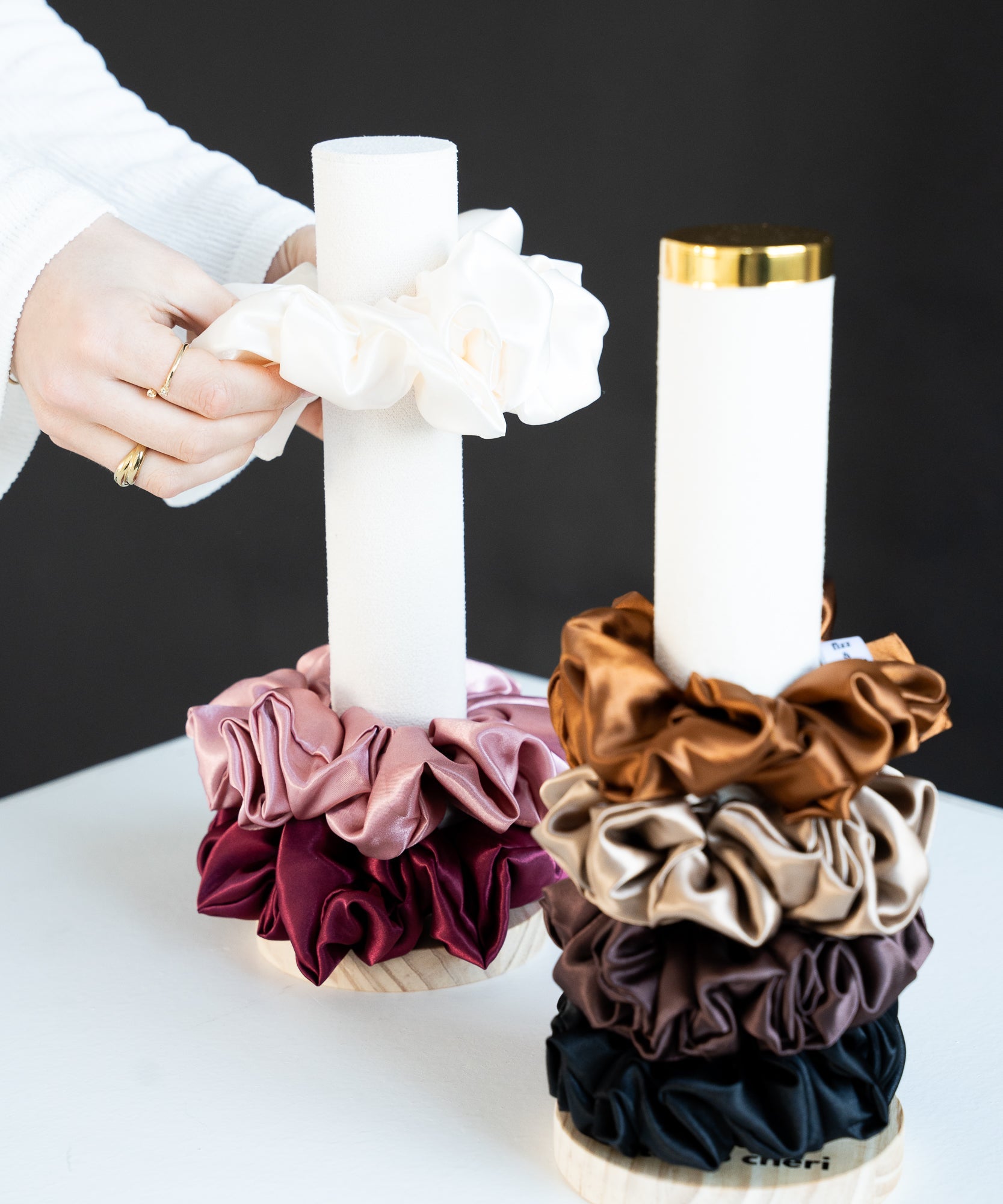 KENDALL - Scrunchie Organizer - Beige - Studio Chéri