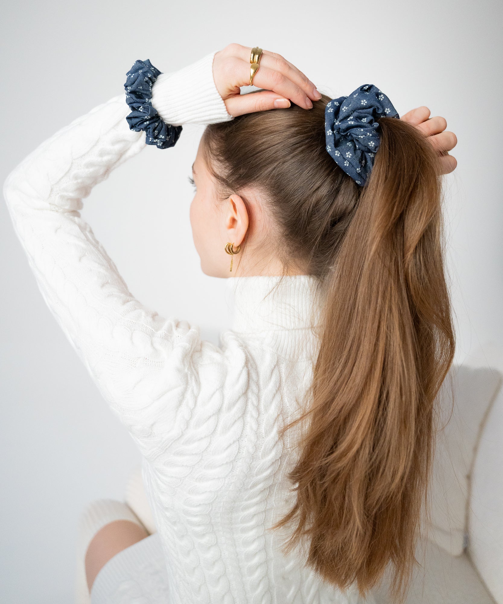PALE GARDEN - Jeans Scrunchie - Blau - Studio Chéri