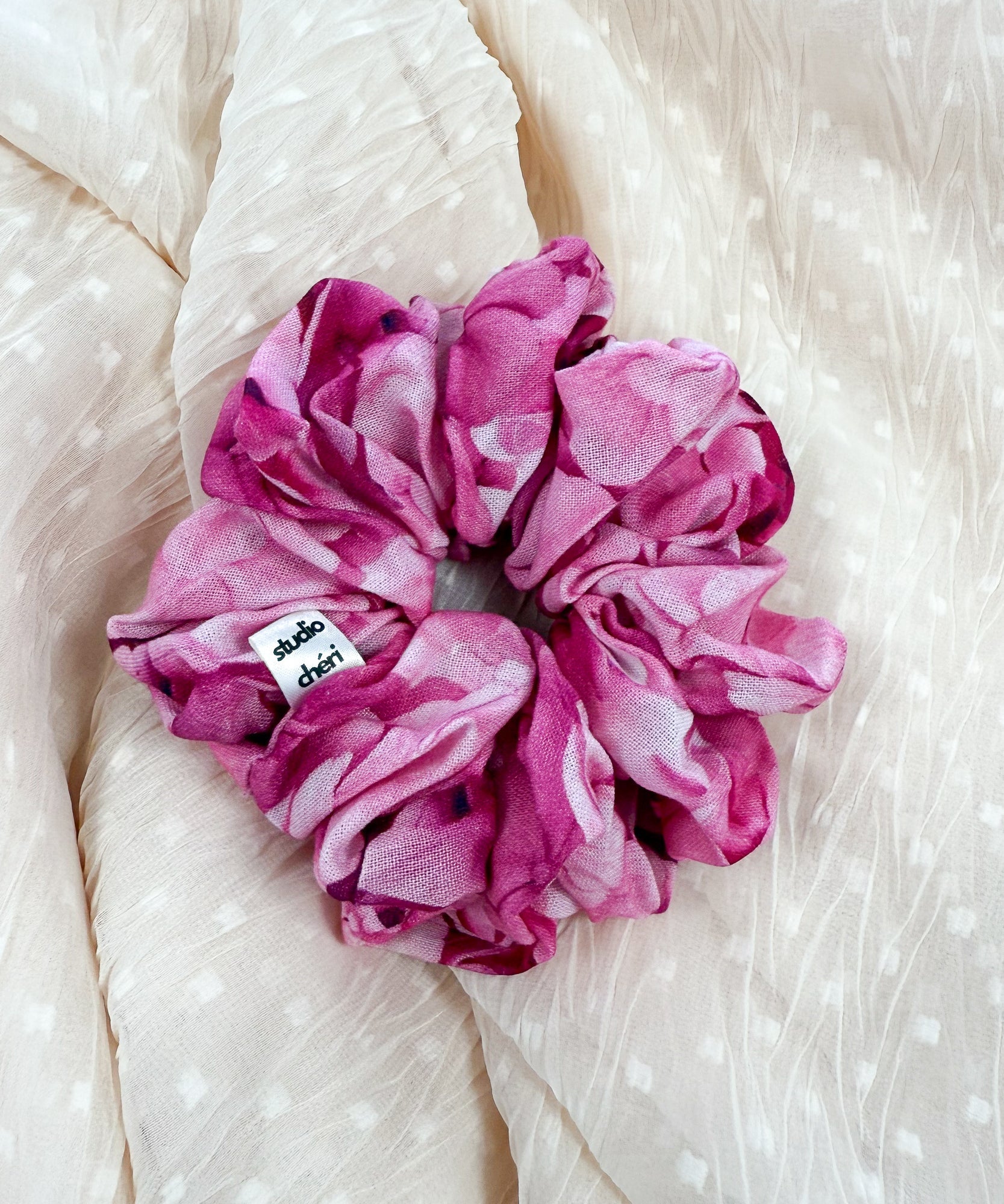 PINK GARDEN - Surprise Scrunchie LIMITED - Grün - Studio Chéri