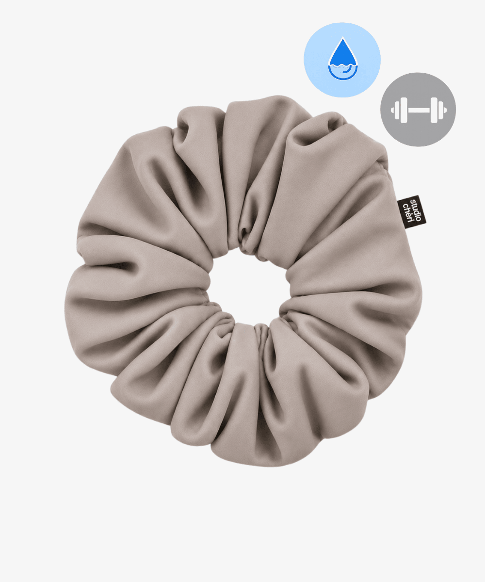Swim & Sweat Scrunchie - Taupe - Beige - Studio Chéri