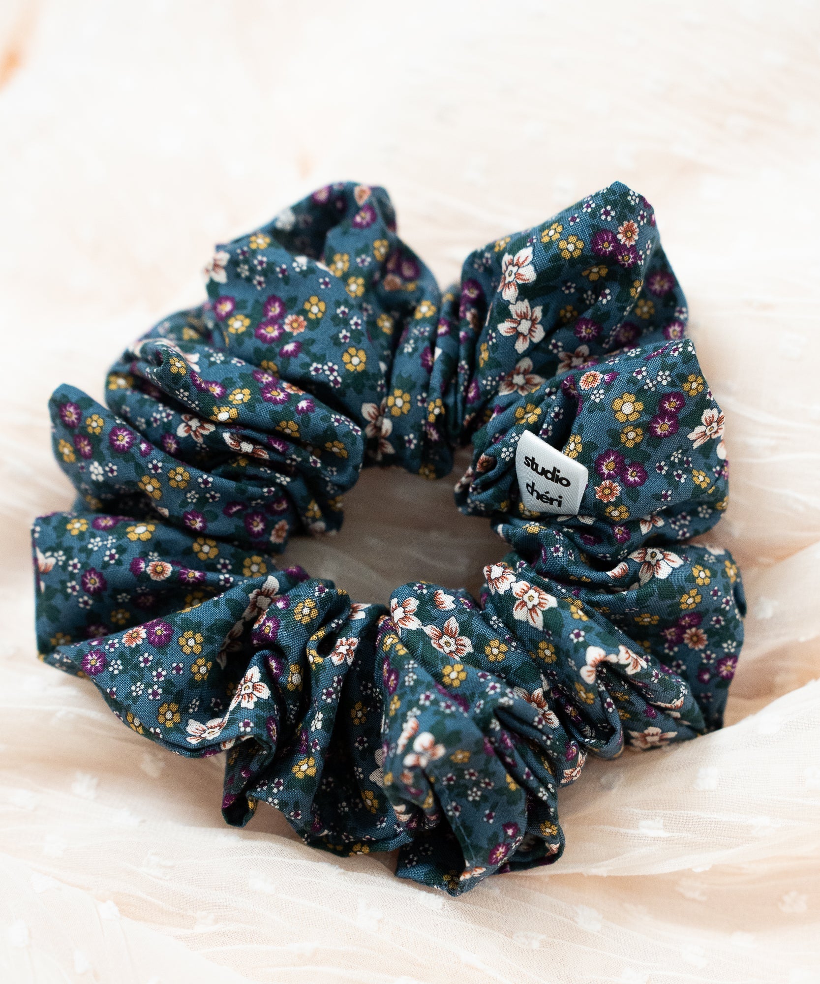 WILDFLOWER - Surprise Scrunchie LIMITED - Grün - Studio Chéri