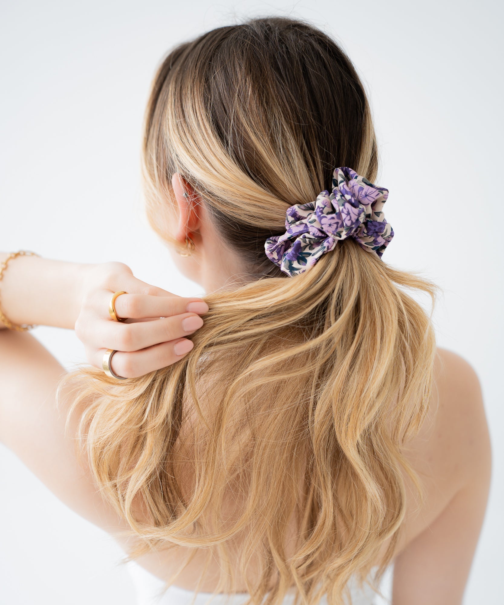 Aubrey - Scrunchie mit Blümchenmuster - Lila - Studio Chéri