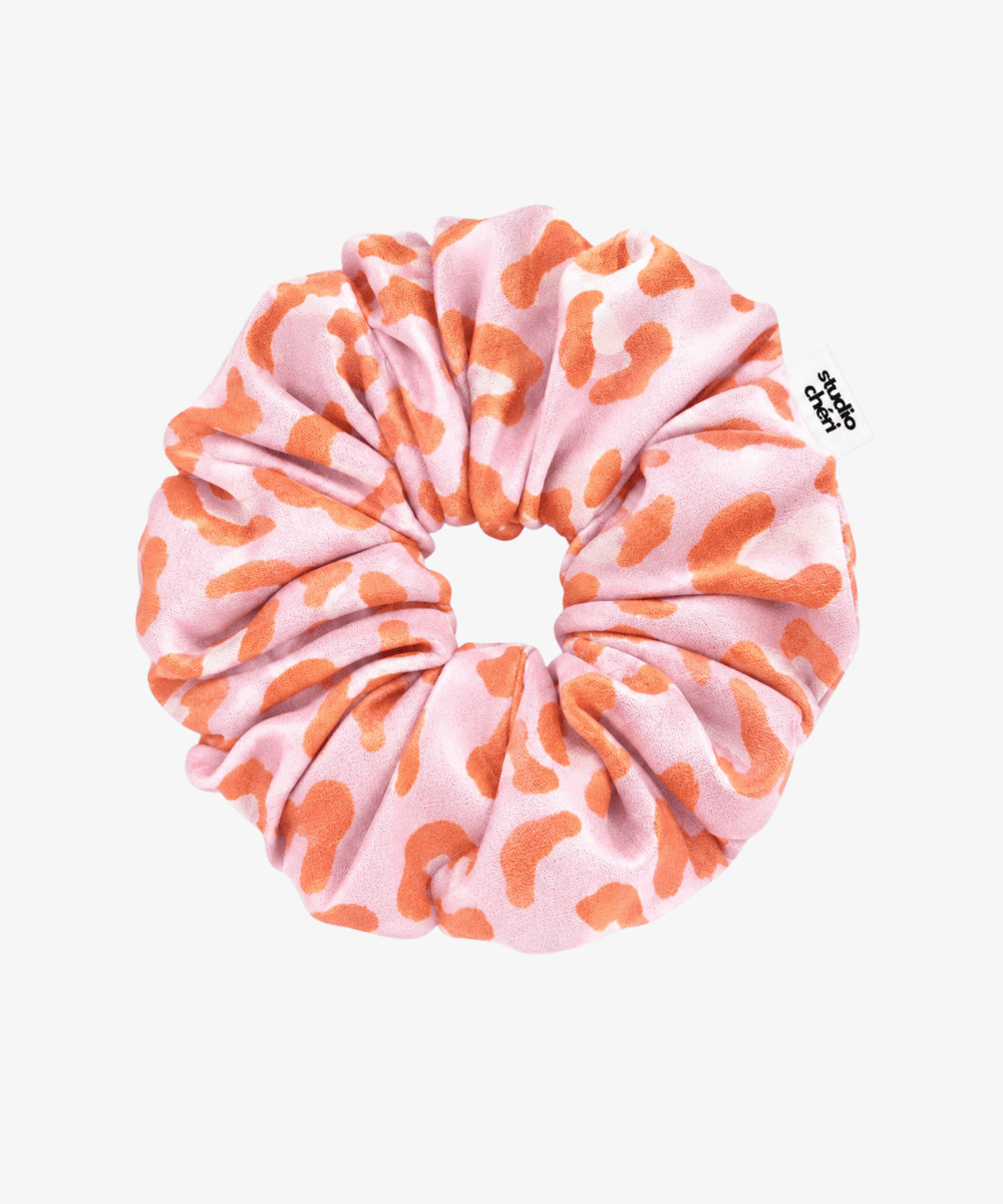 Blush Leo - Scrunchie mit Leomuster - Rosa - Studio Chéri