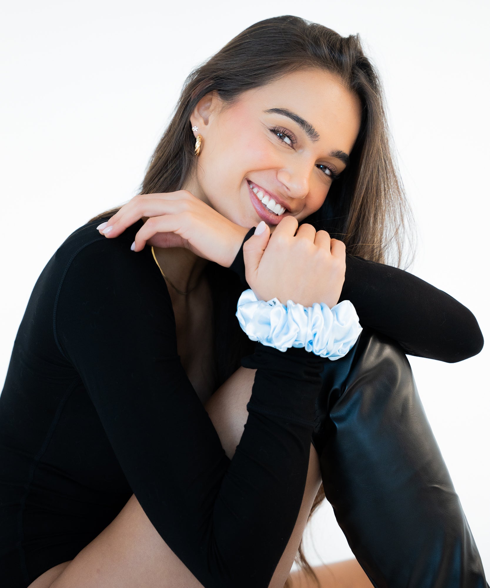 Claire - Satin Scrunchie - Light Blue - Hellblau - Studio Chéri