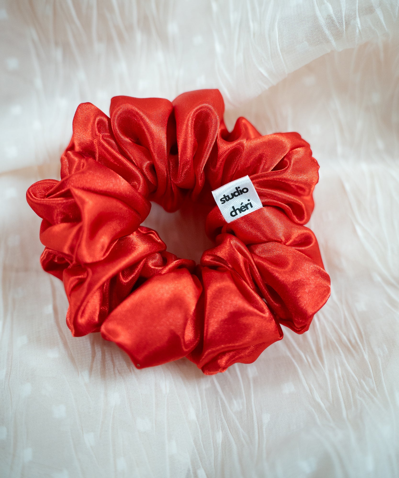 CLAIRE - Satin Scrunchie | Santa Red - Lila - Studio Chéri