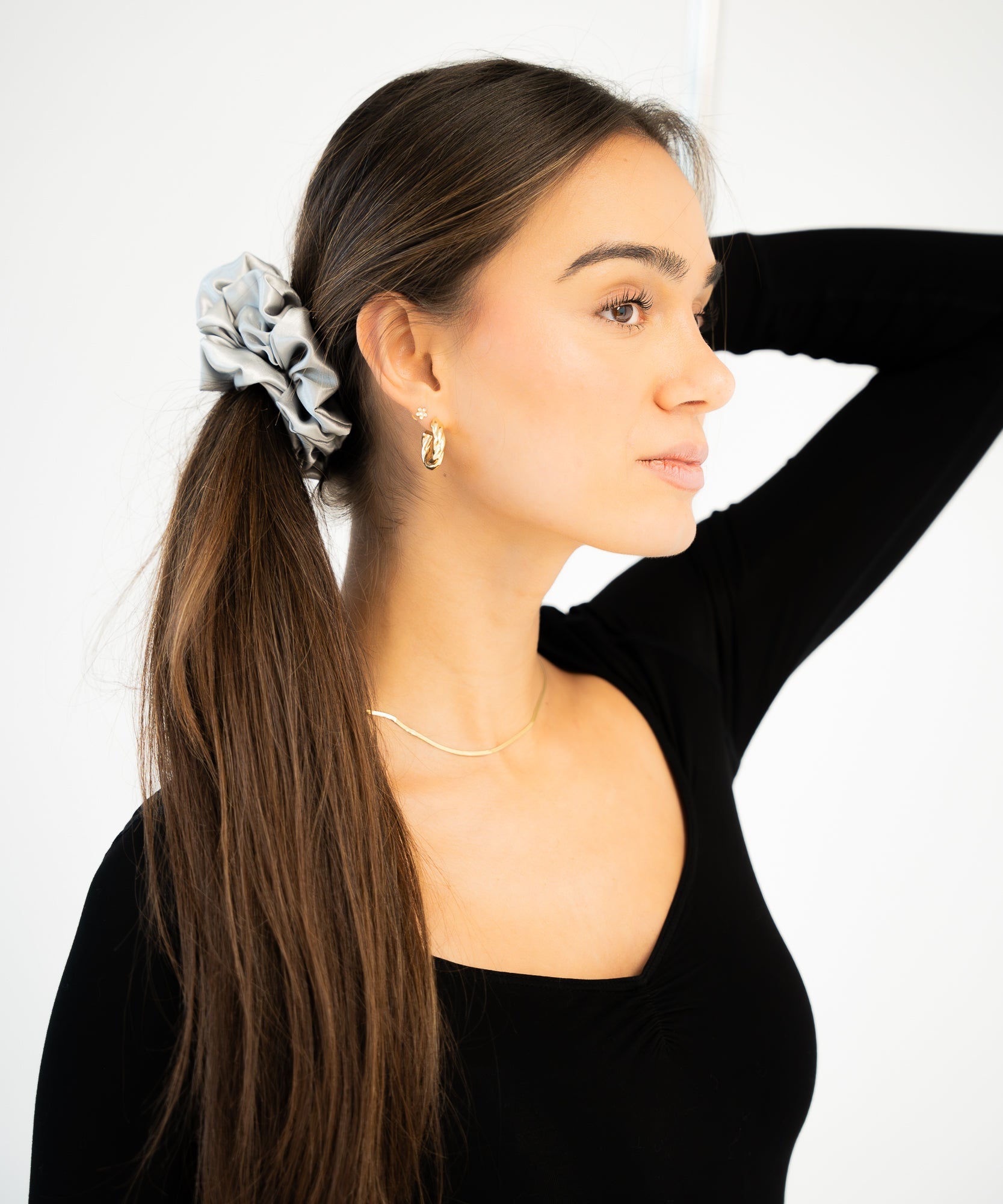 Claire - Satin Scrunchie - Silver - Grau - Studio Chéri