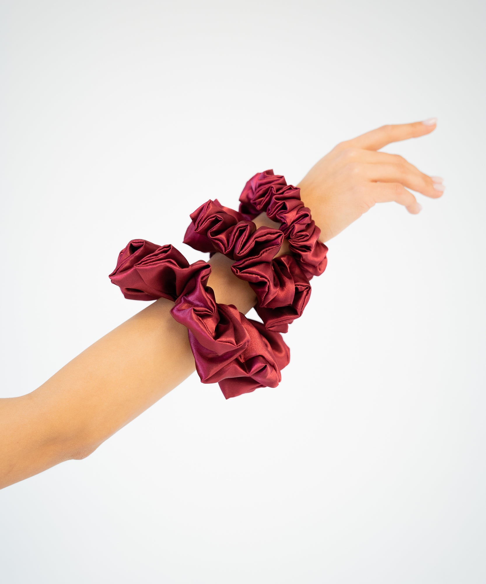 Claire - Satin Scrunchie | Wine - Rot - Studio Chéri