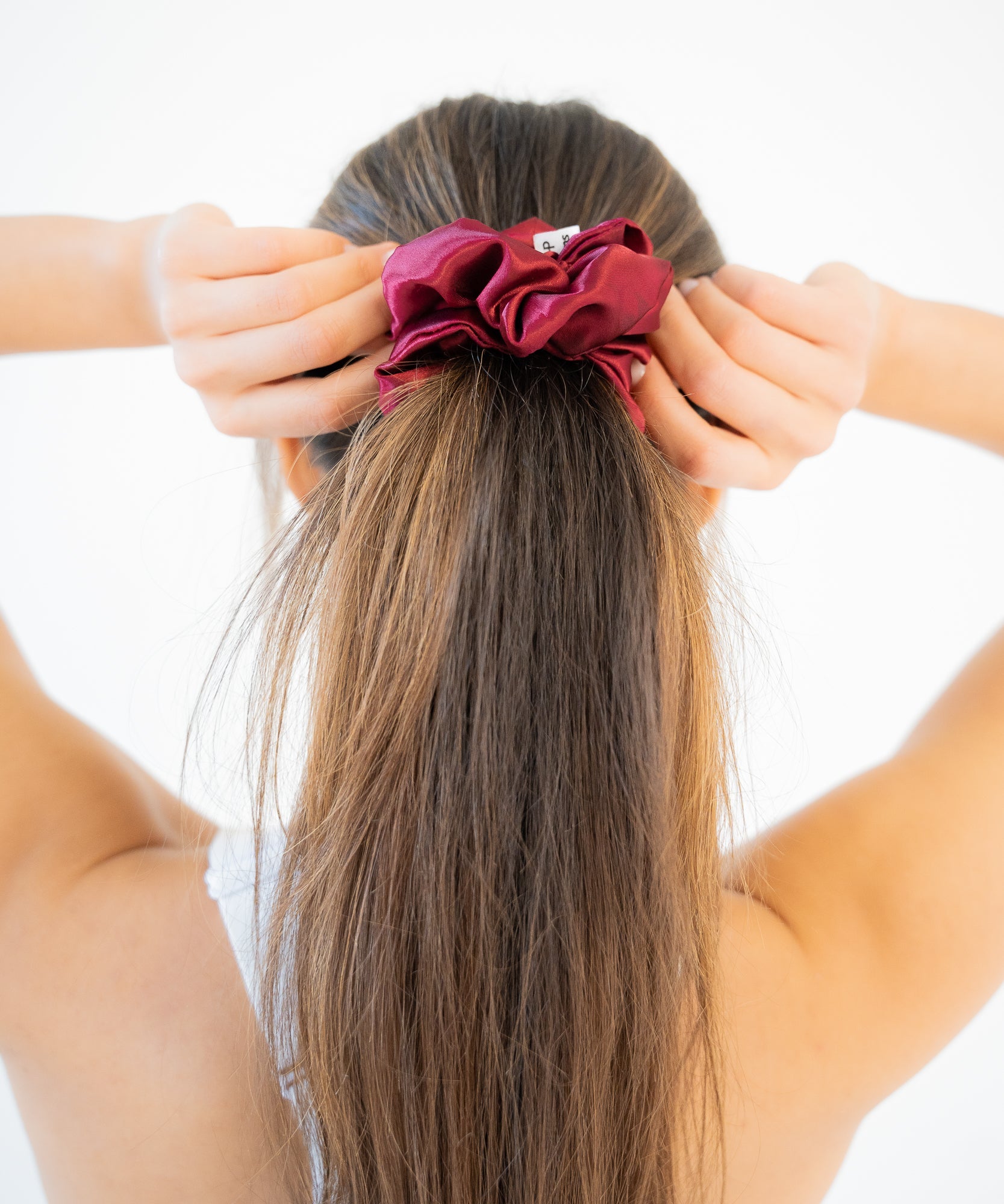 Claire - Satin Scrunchie | Wine - Rot - Studio Chéri