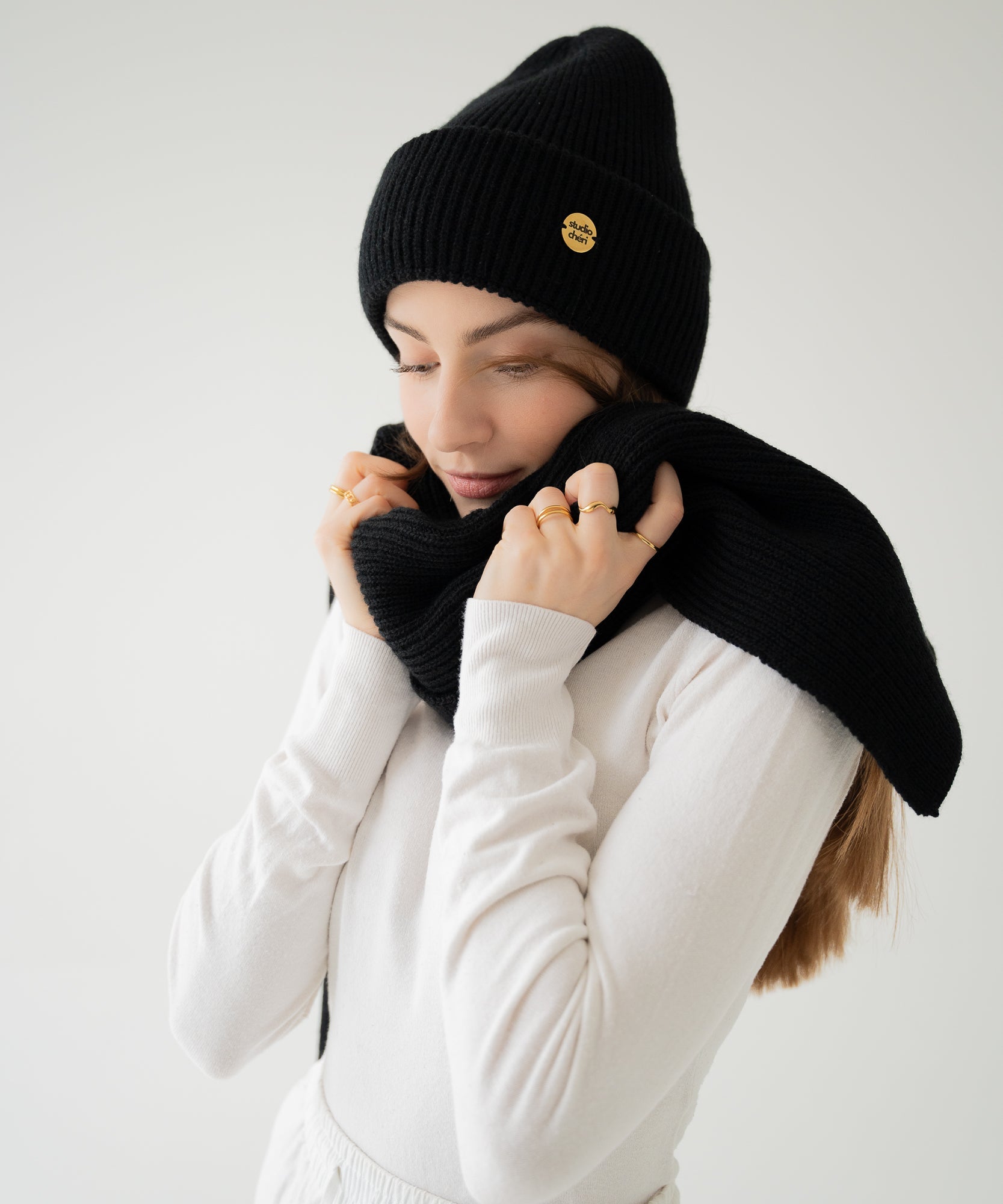 CLEO - Schal aus Merinowolle | Black - Schwarz - Studio Chéri