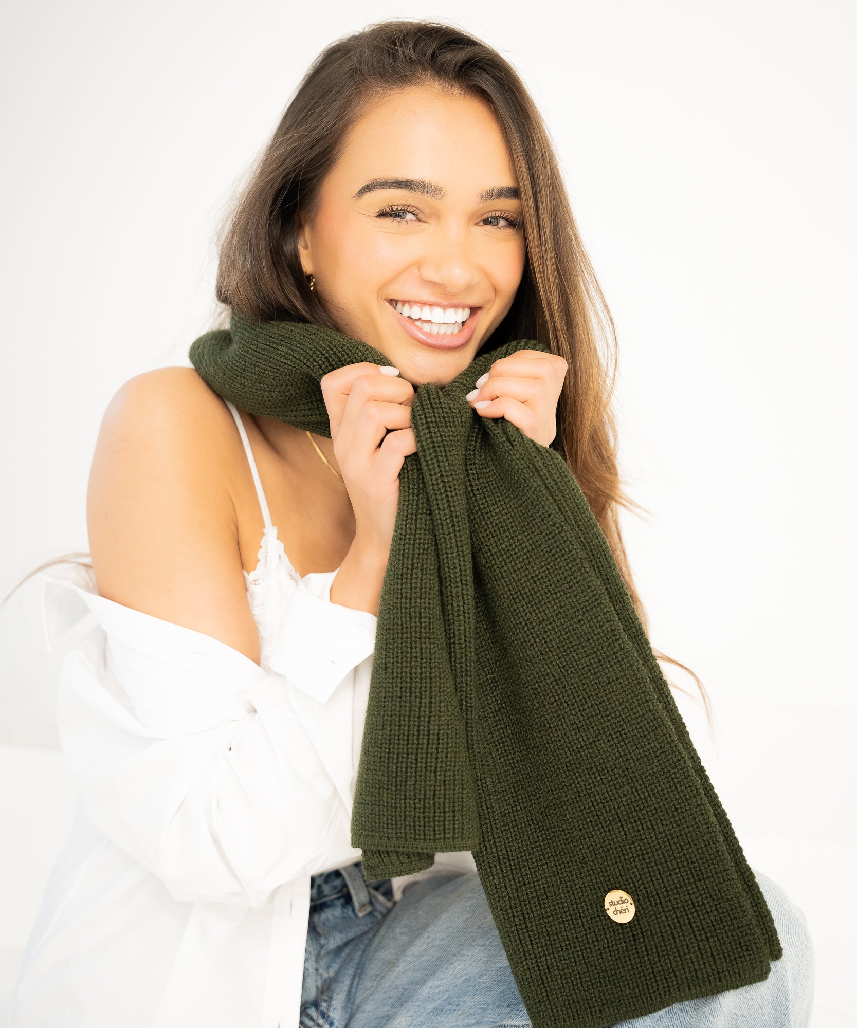 Cleo Schal aus Merinowolle - Olive - Grün - Studio Chéri
