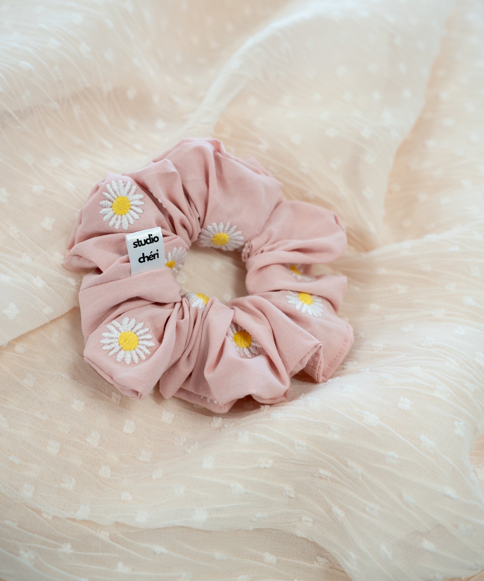 DAISY - Scrunchie mit Gänseblümchen - Beige - Studio Chéri