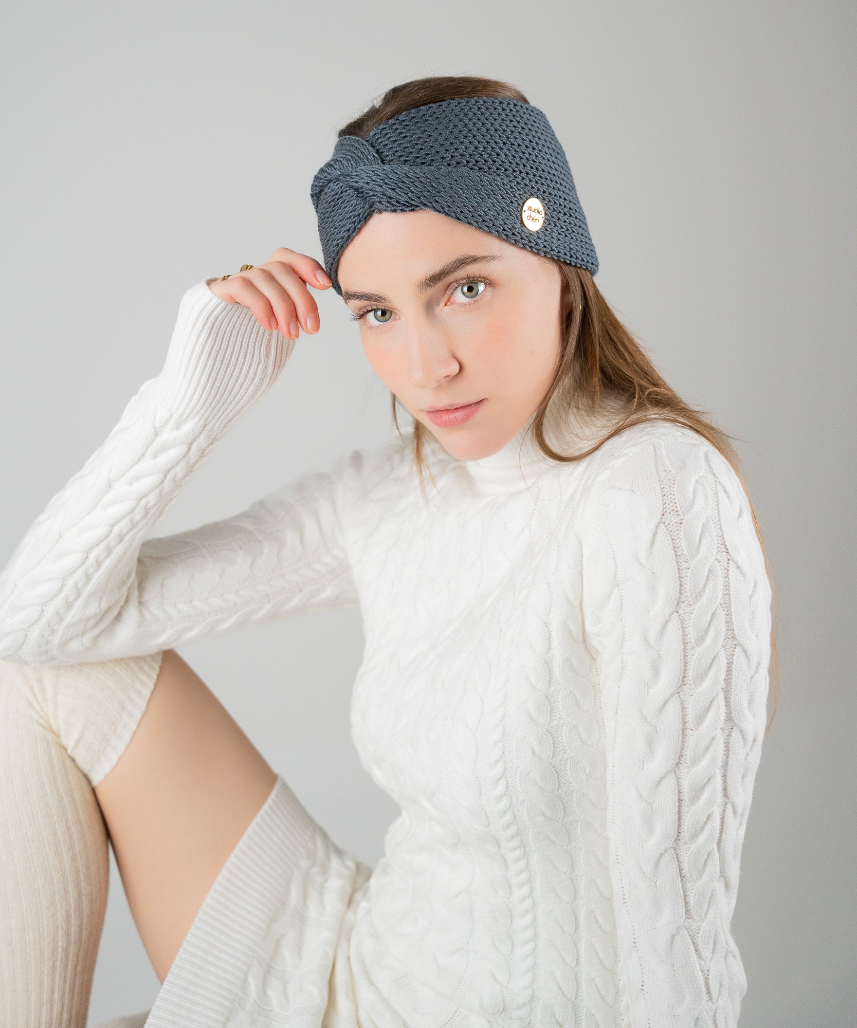 EMMA - Stirnband aus Merinowolle | Dark Grey - Pink - Studio Chéri