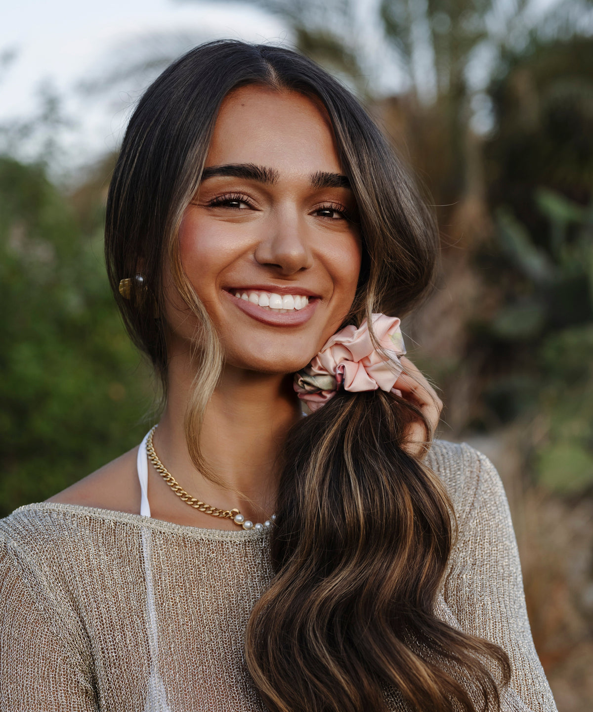 Giselle - Scrunchie aus Satin mit Blumen - rosa - Studio Chéri