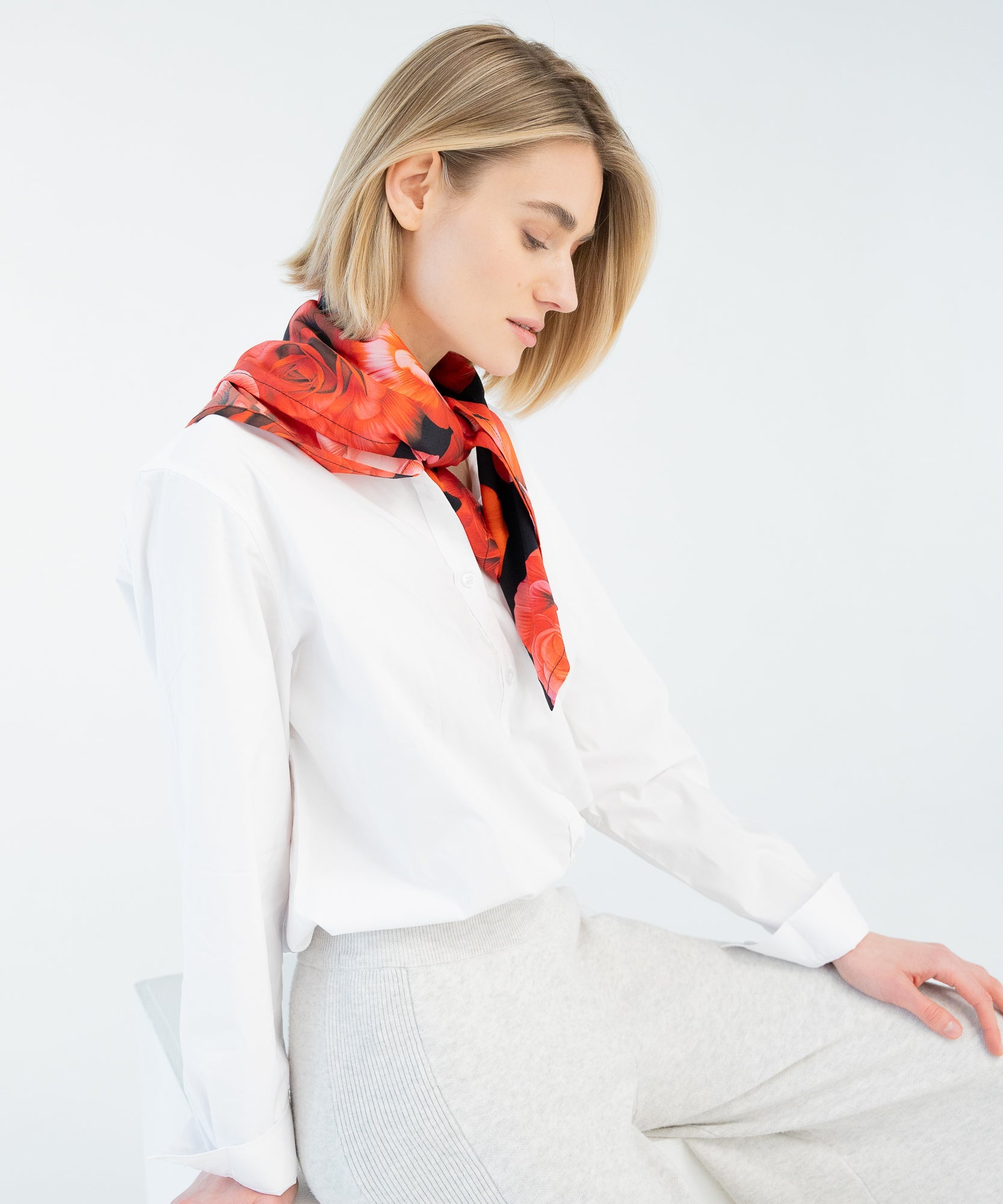 GRAND ROSE | Seidentuch - Schwarz/Rot - Studio Chéri