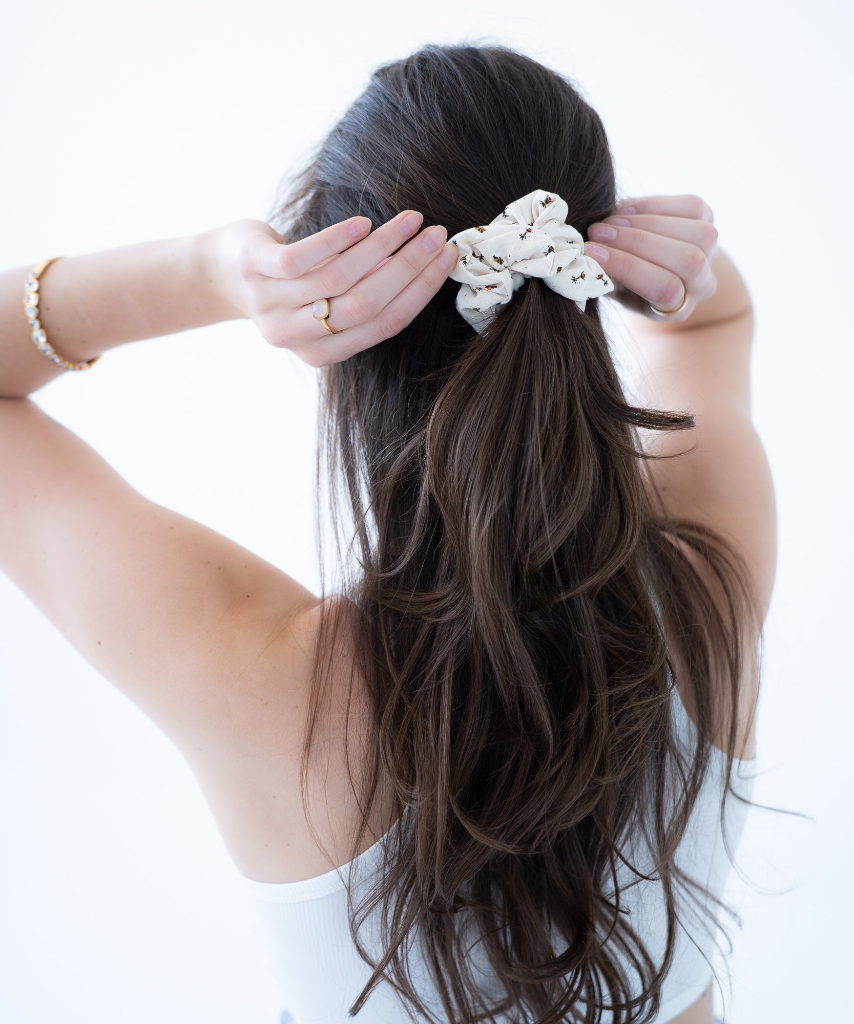 Honey Bee - Scrunchie mit Bienen - Beige - Studio Chéri