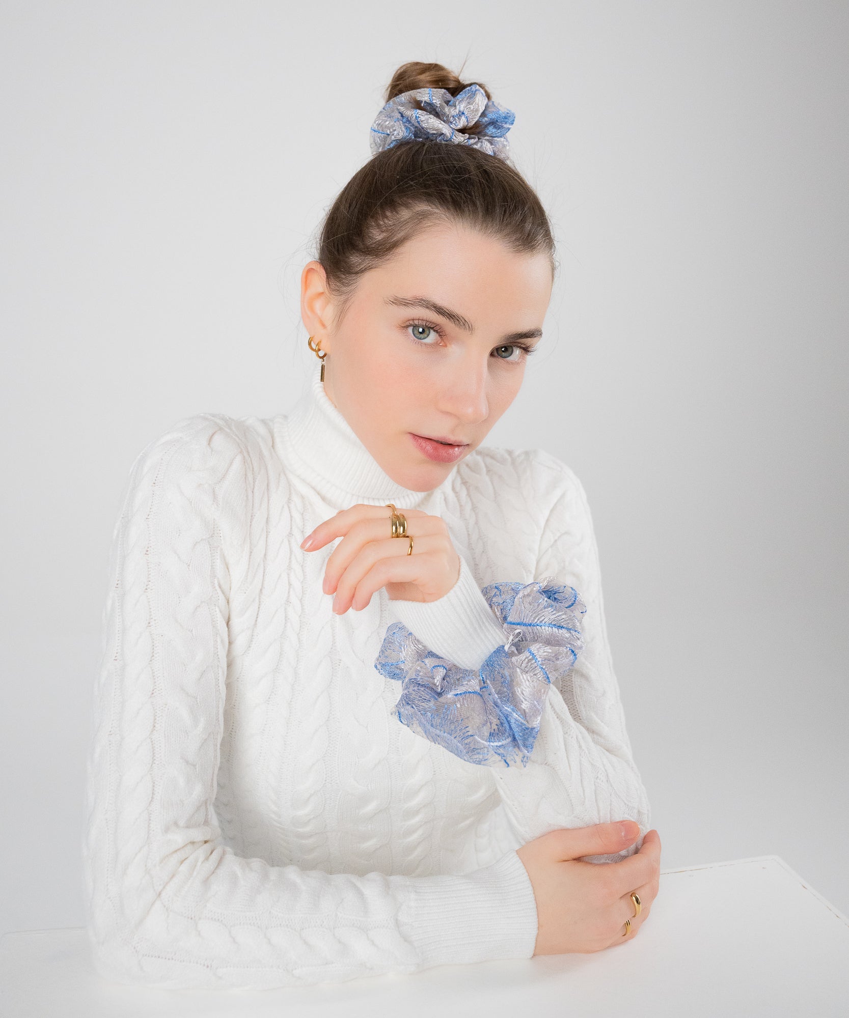 ICE FEATHER - Scrunchie mit Federn - Blau - Studio Chéri
