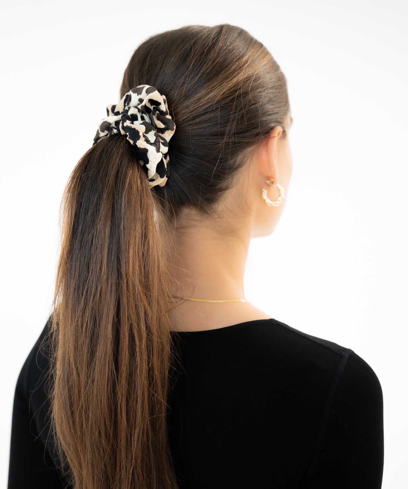 Leo - Scrunchie mit Leomuster - Schwarz/Braun/Orange - Studio Chéri