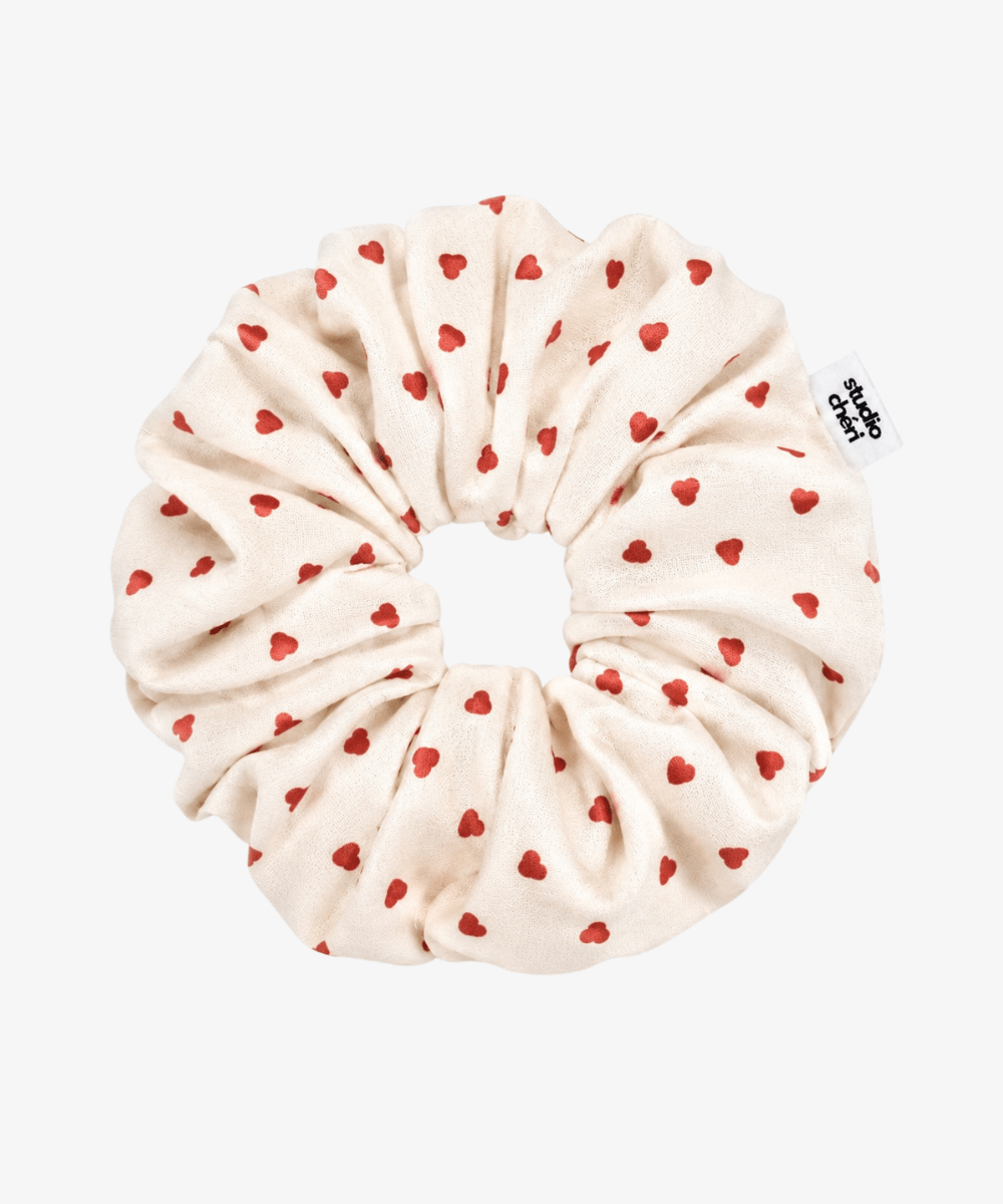Love - Scrunchie mit Herzmuster - Weiß/Rot - Studio Chéri