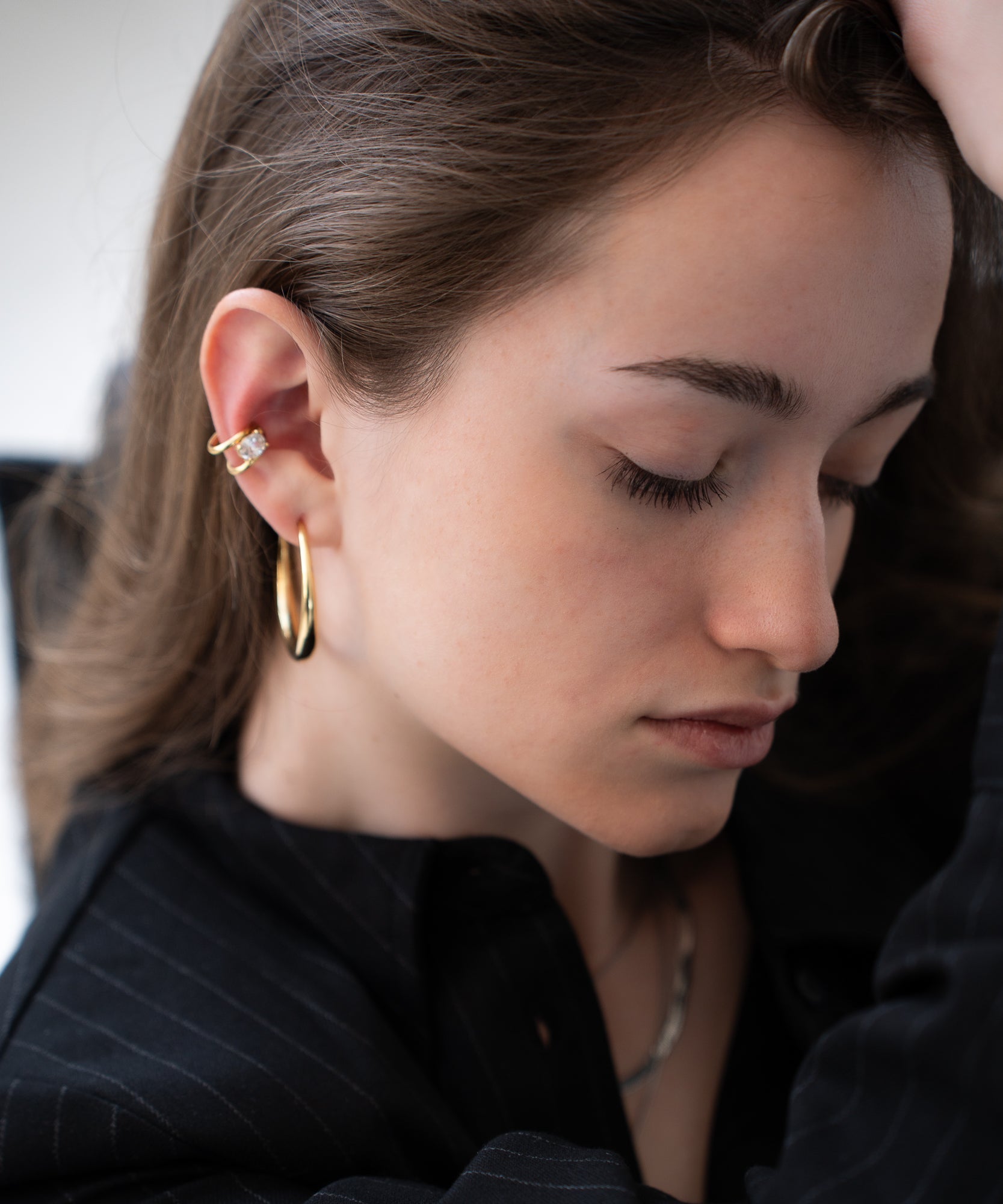 Mae - 18K Gold - Earcuff mit Schmuckstein - Gold - Studio Chéri