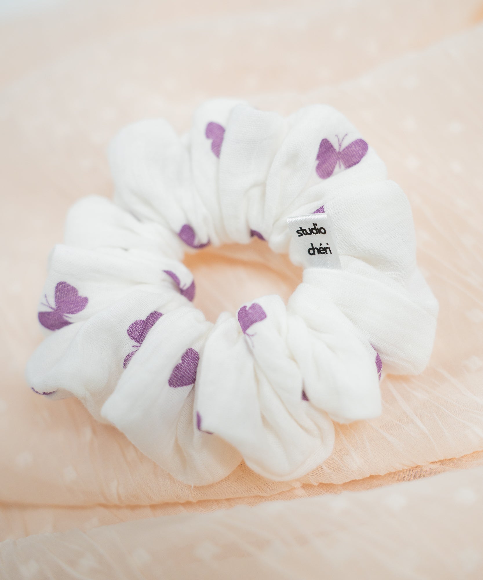 PAPILLON - Scrunchie aus Musselin - weiß - Studio Chéri