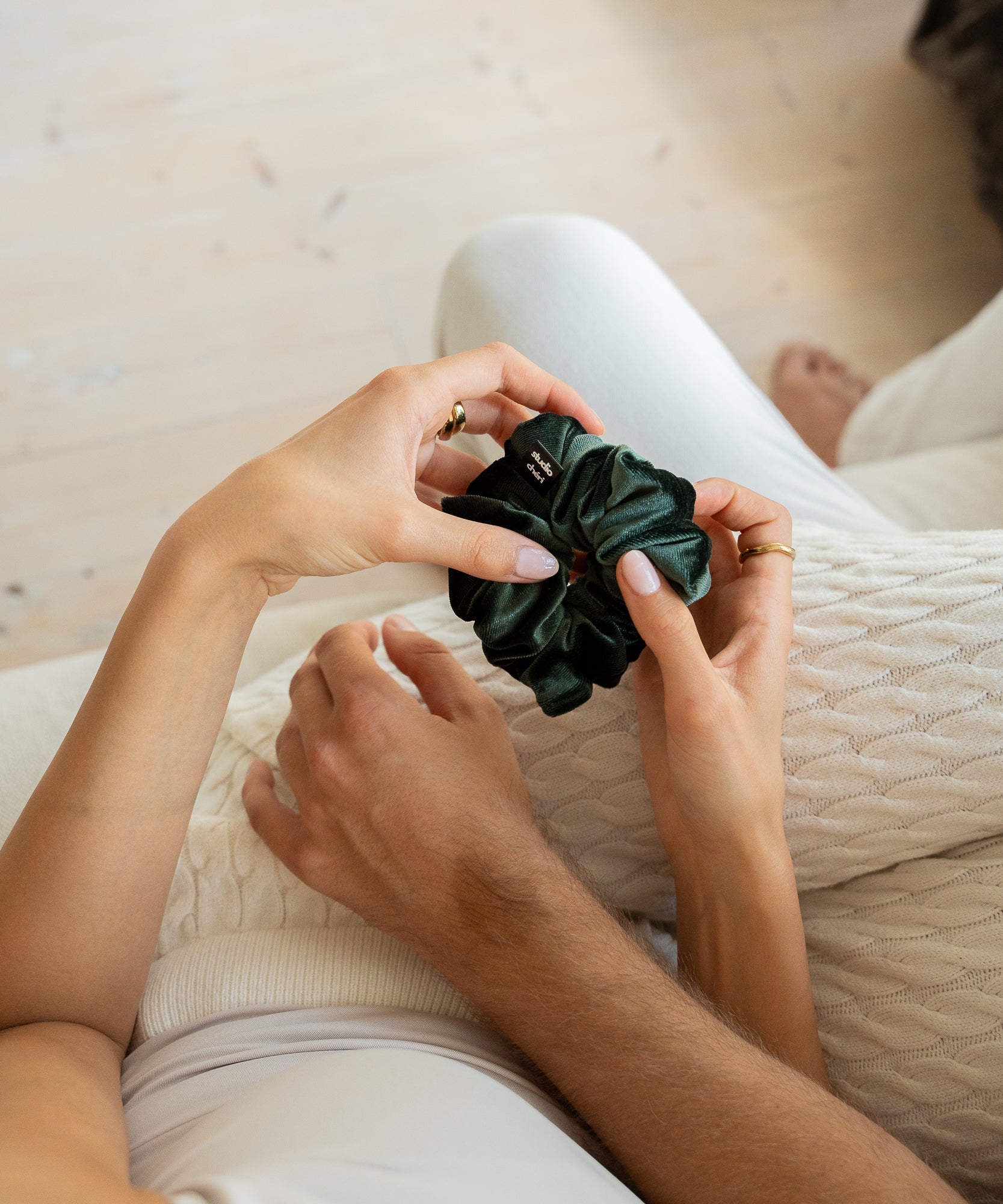 PIPPER - Samt Scrunchie | Olive - Grün - Studio Chéri