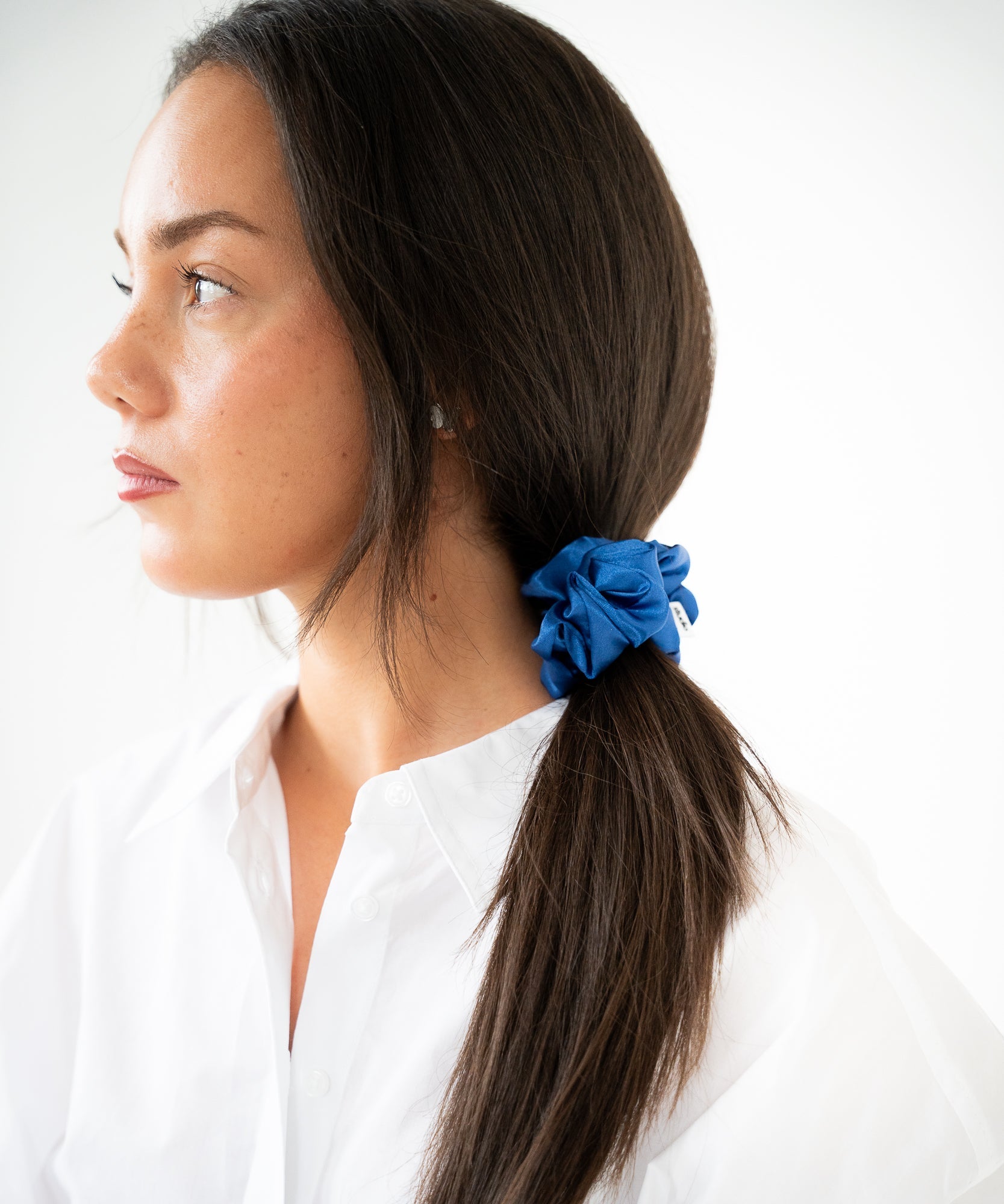 Satin Scrunchie - Saphire - blau - Studio Chéri