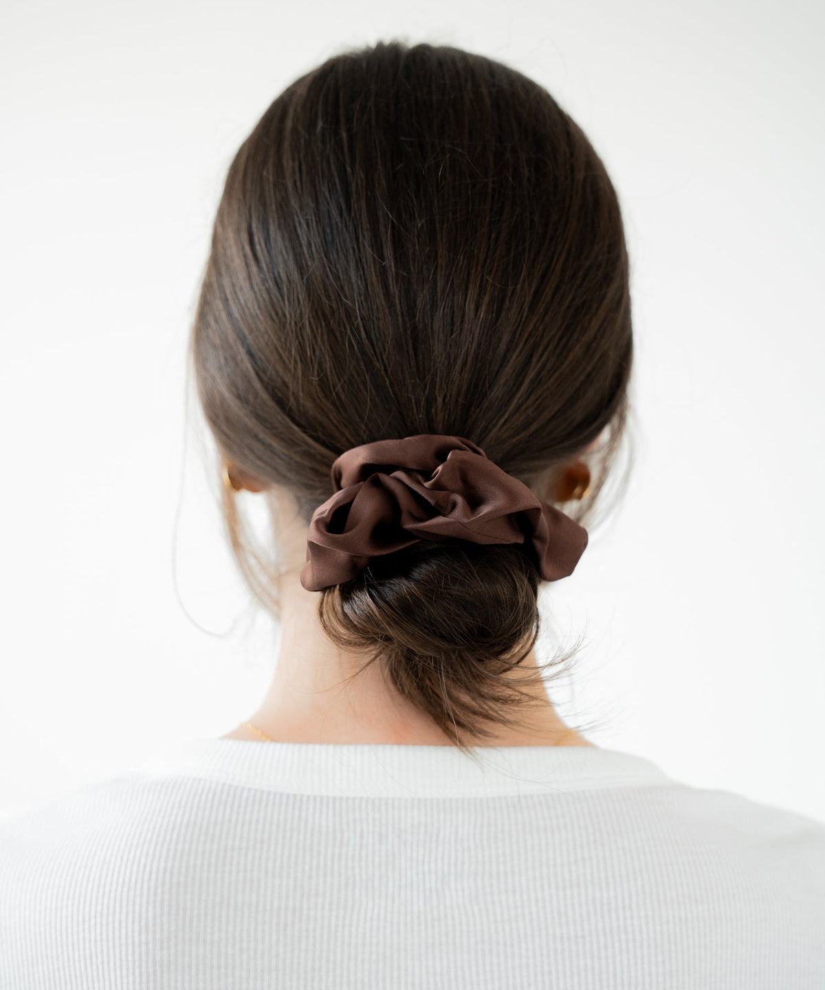 Scrunchie aus Seide - Brown - weiß - Studio Chéri