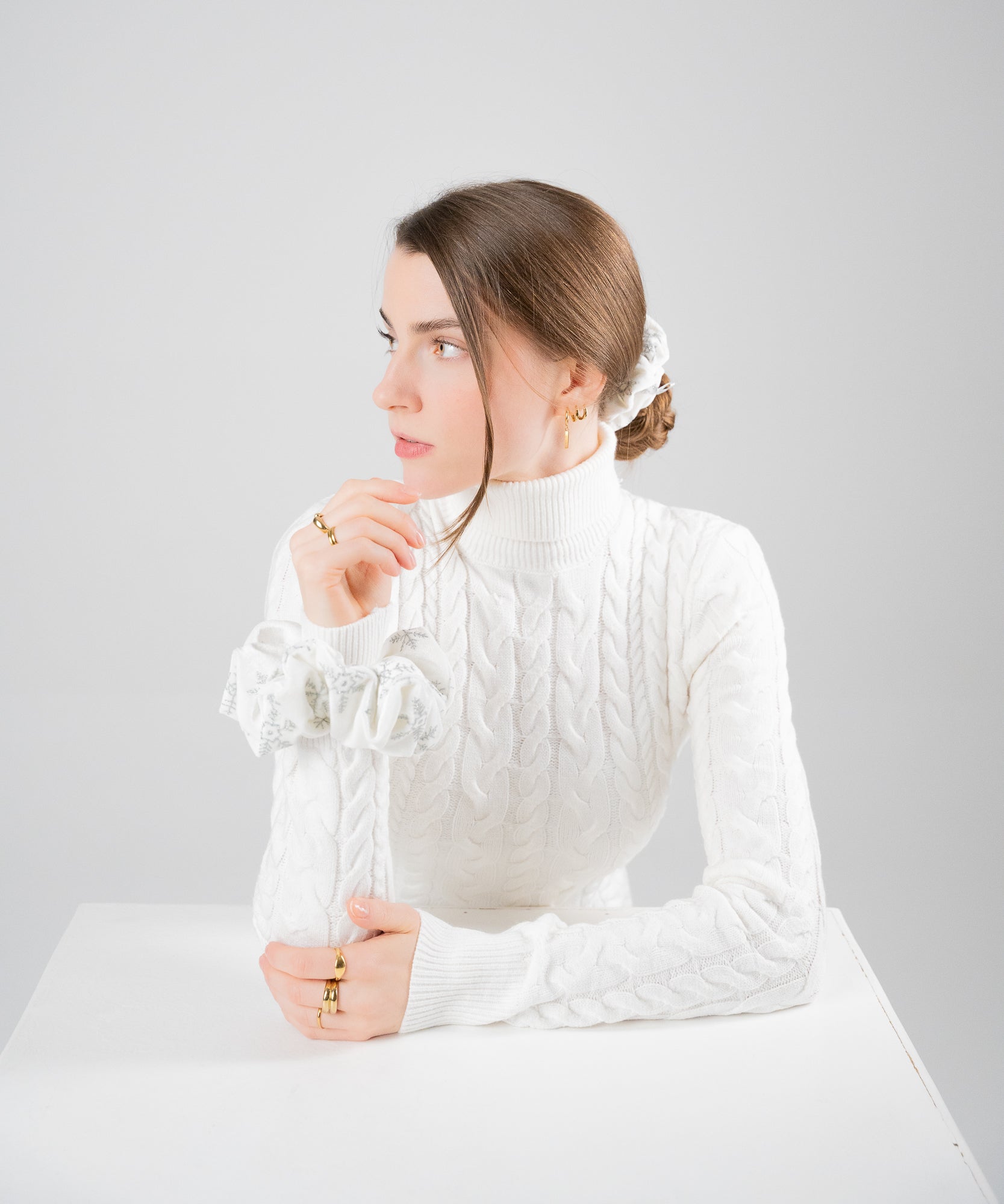 SNOWFLAKE - Samt Scrunchie - Blau - Studio Chéri