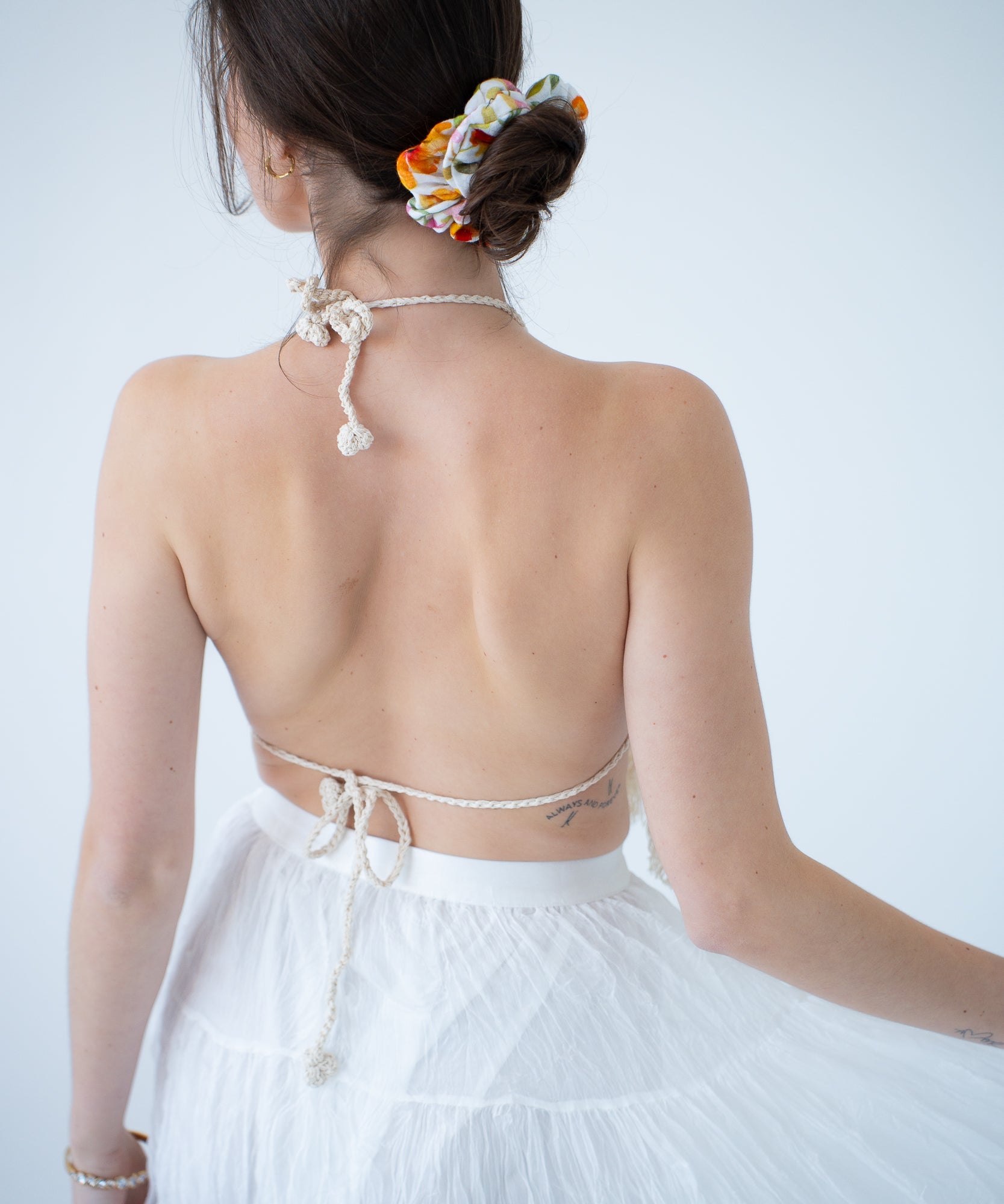 Spring Valley - Musselin Scrunchie mit Blümchen - gelb - Studio Chéri