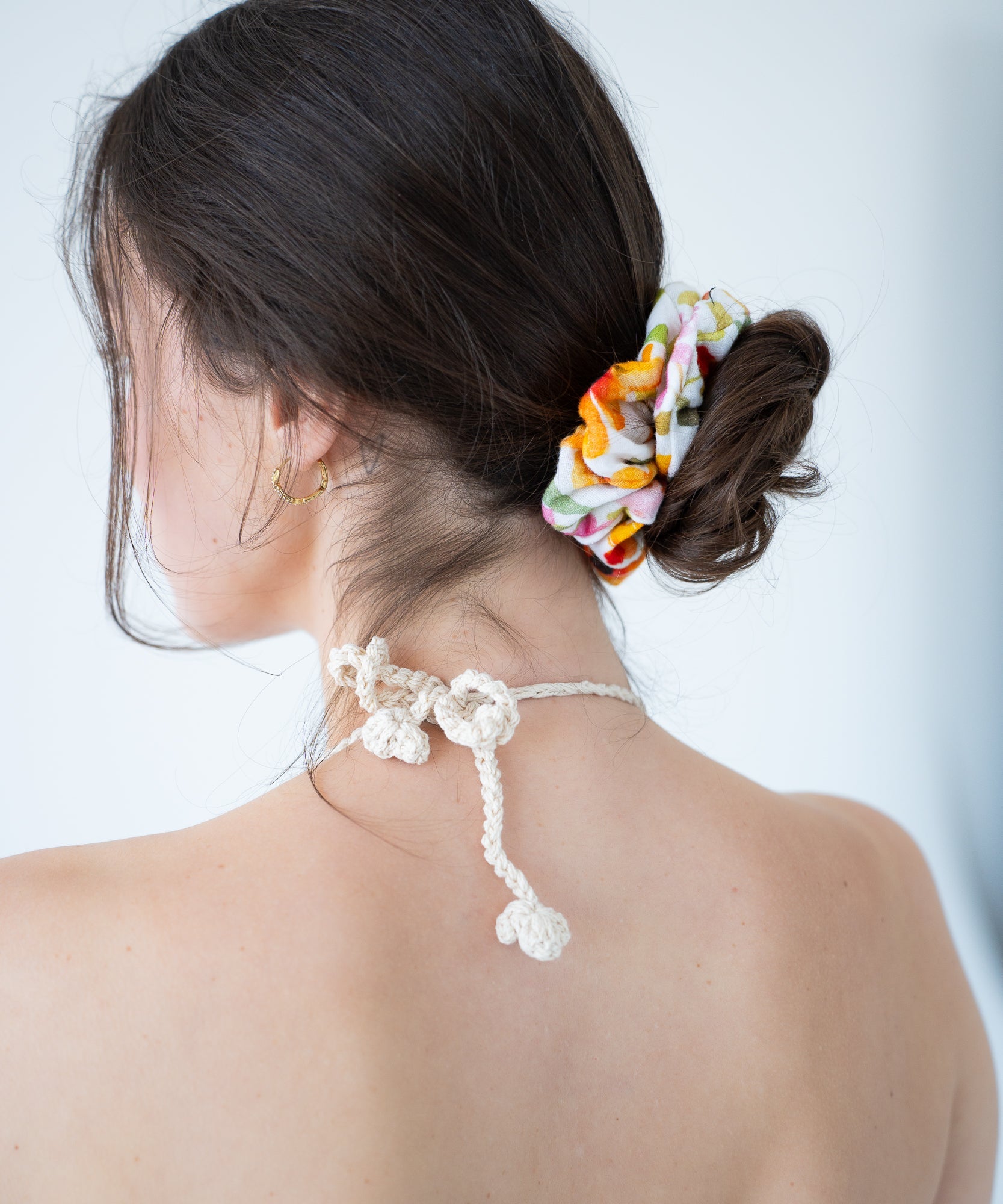 Spring Valley - Musselin Scrunchie mit Blümchen - gelb - Studio Chéri