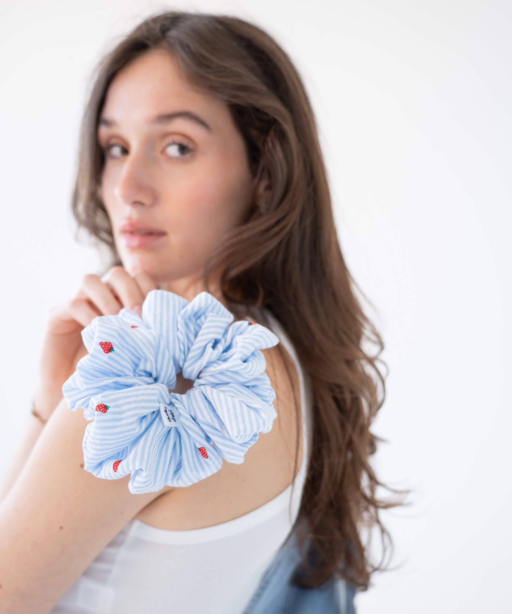 Sweet Like Strawberry - Scrunchie mit Erdbeeren - Blau - Studio Chéri