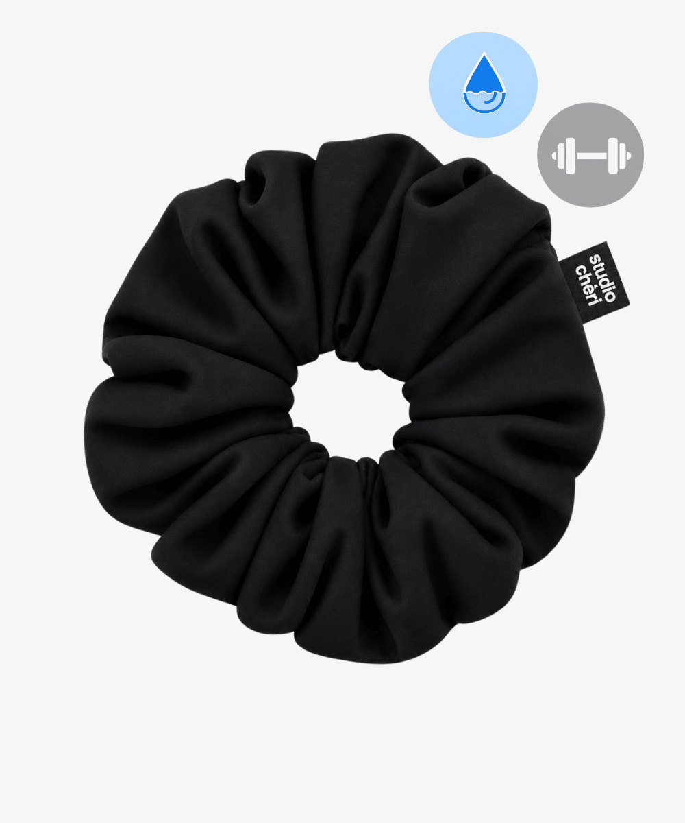 Swim & Sweat Scrunchie - Black - Schwarz - Studio Chéri